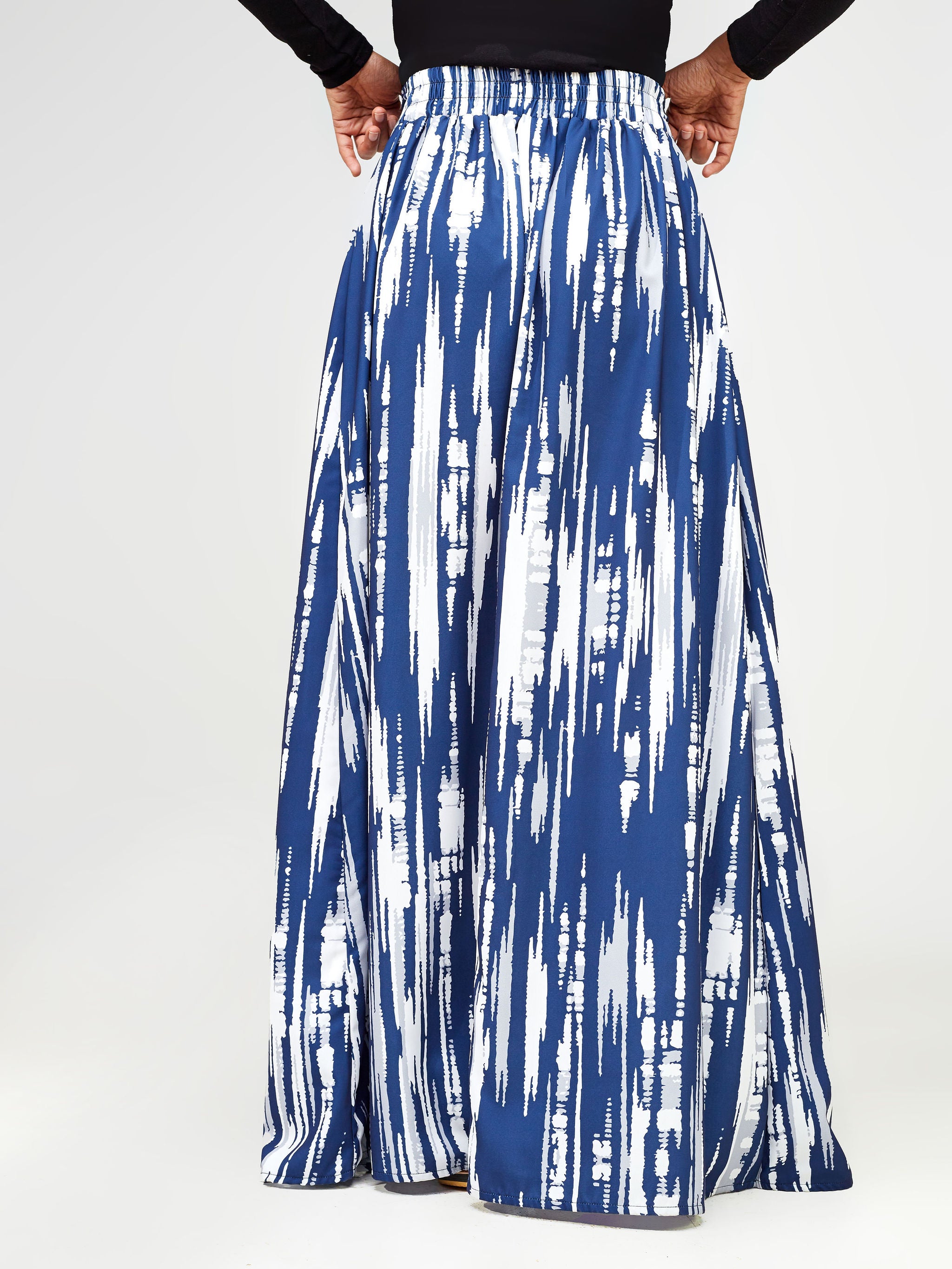 Vivo Wastani Panelled Maxi Skirt - Navy Blue / Grey Abstract Print