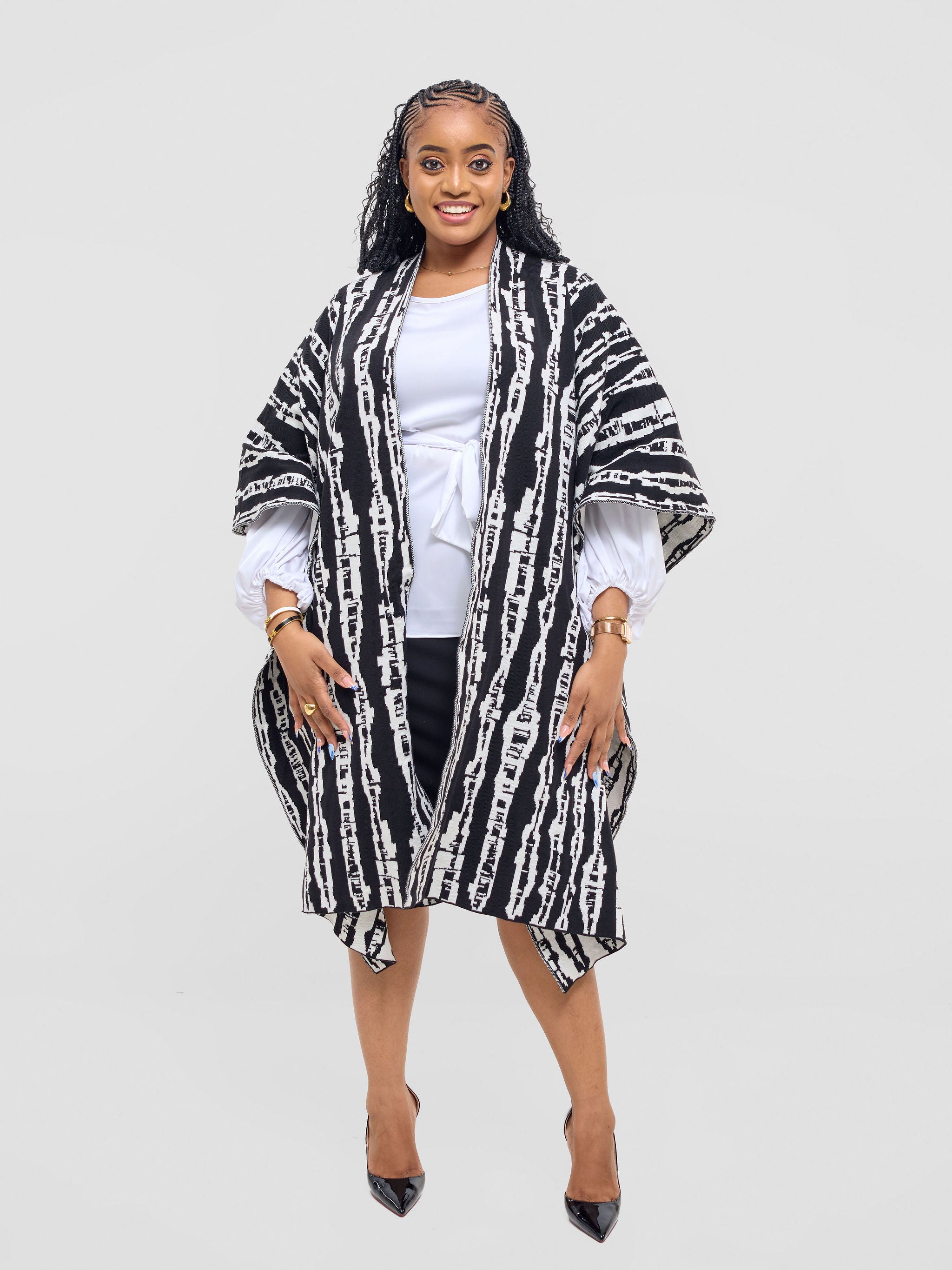 Vivo Reversible Poncho without Fringes - Black / Off-white Miwa Print