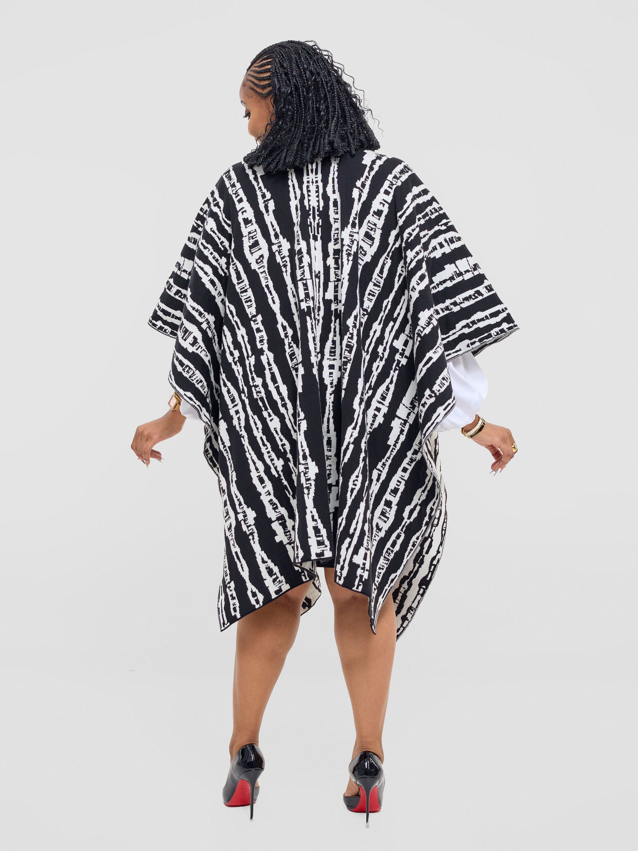 Vivo Reversible Poncho without Fringes - Black / Off-white Miwa Print