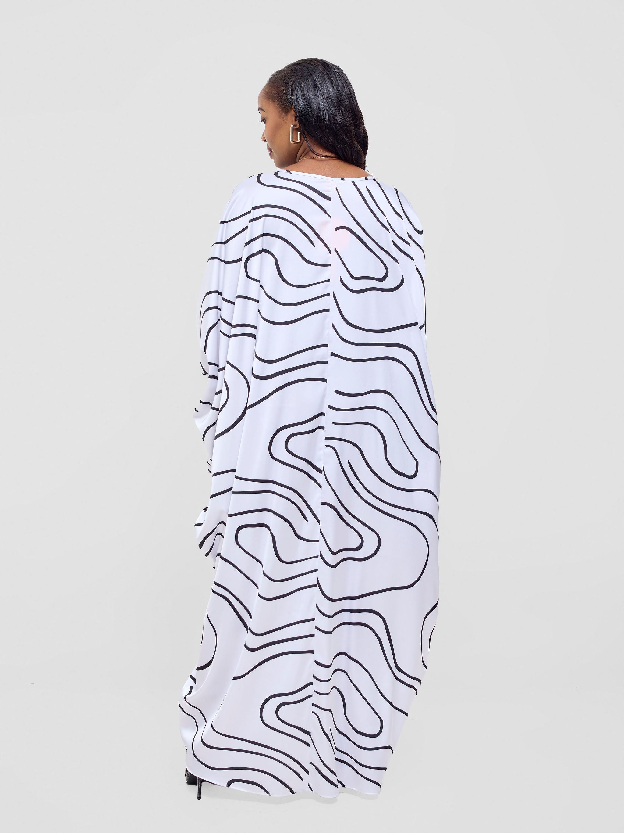 Vivo Lani Maxi Dress - White / Black Hini Print