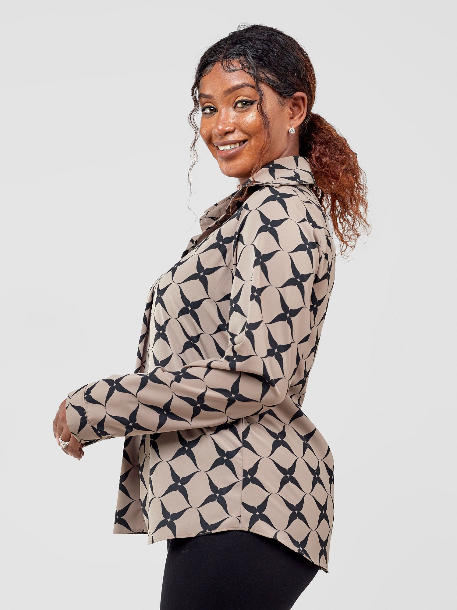Vivo Nala Long Sleeve Shirt - Styceo / Black Print