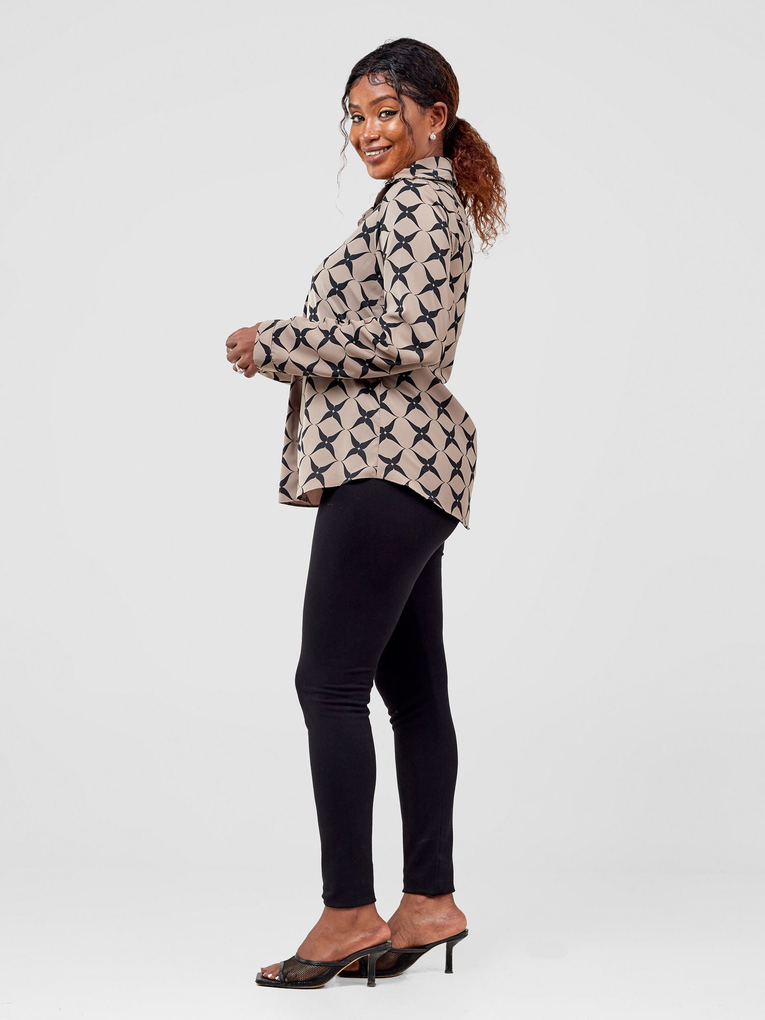 Vivo Nala Long Sleeve Shirt - Styceo / Black Print