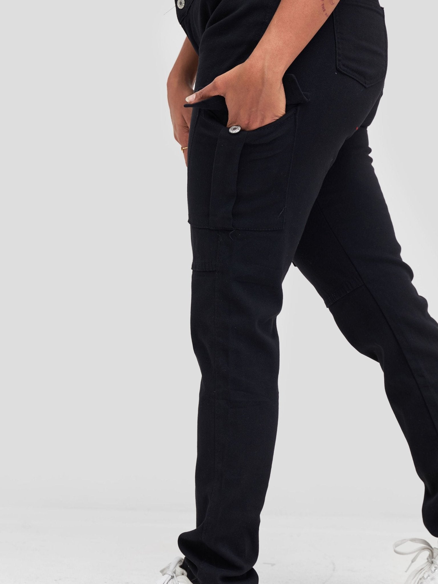 Anika Straight Cargo Pants With Pockets - Black - Shopzetu