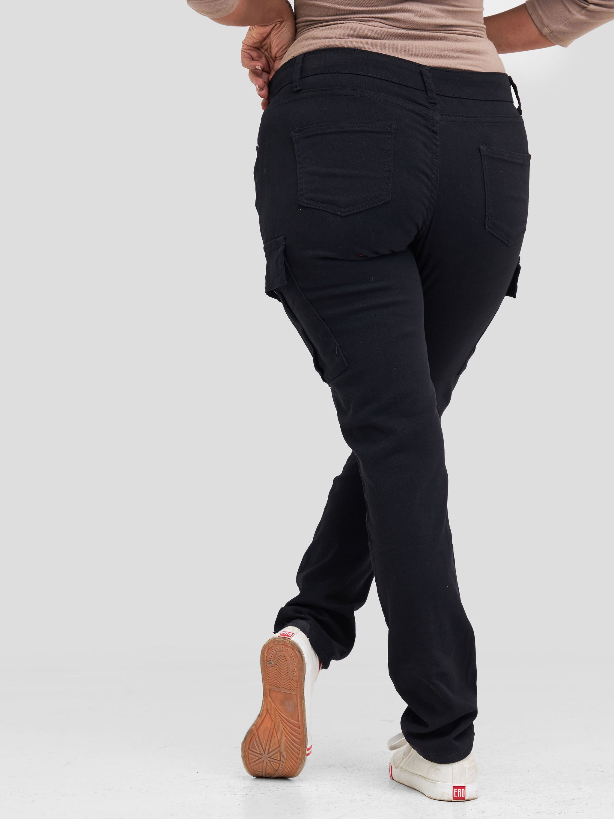 Anika Straight Cargo Pants With Pockets - Black