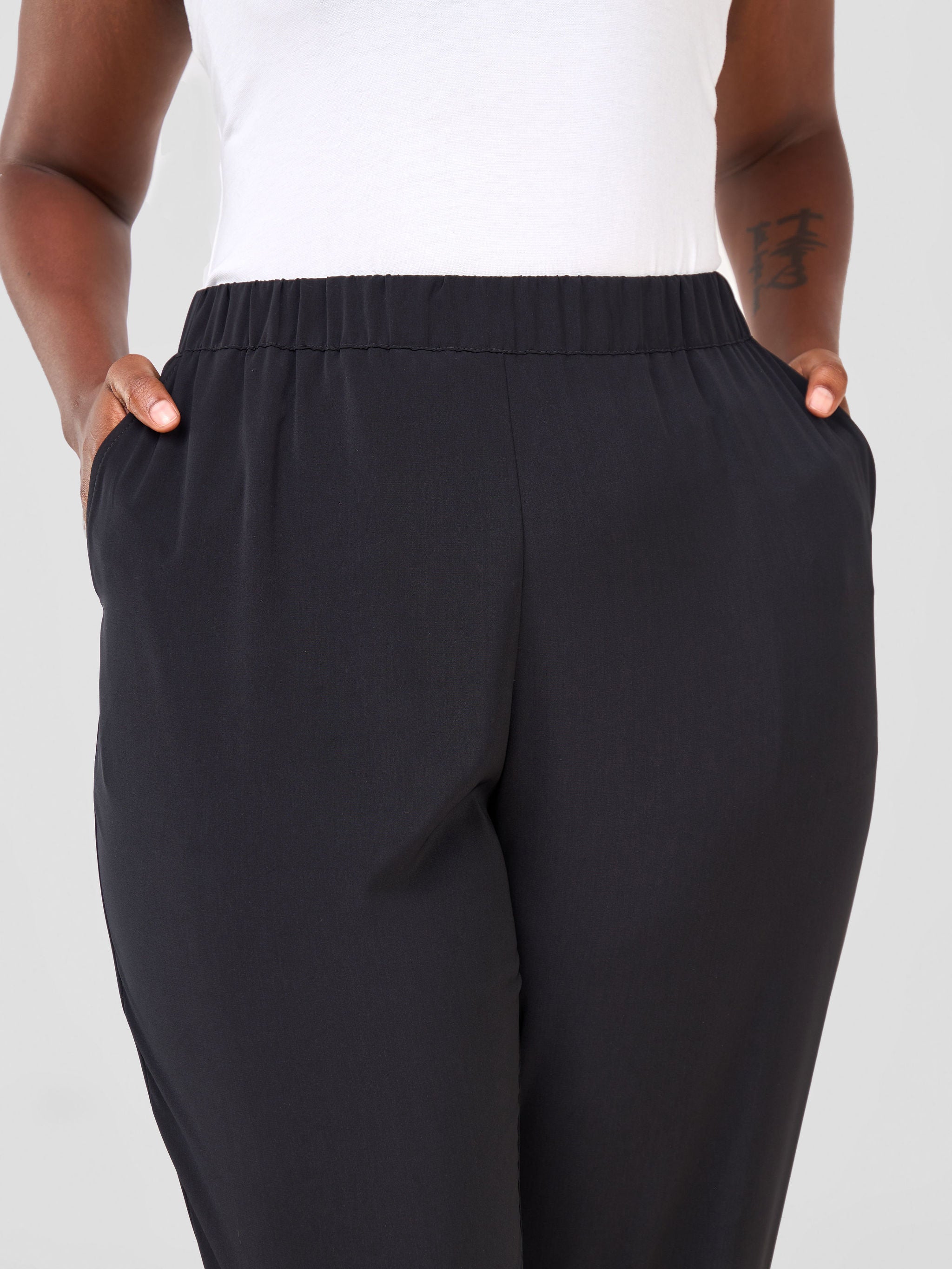 Vivo Mira Joggers - Black