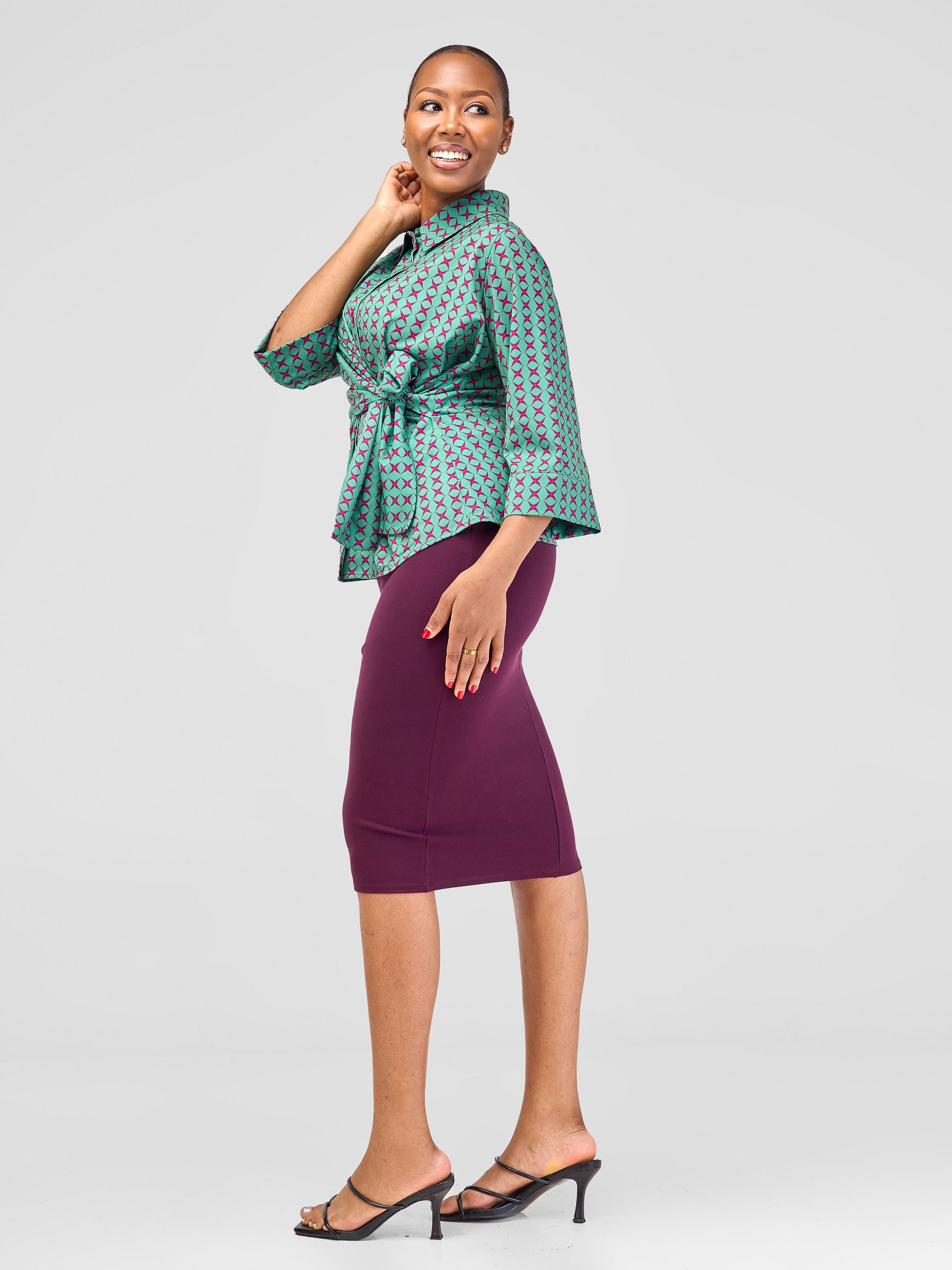 Vivo Arafa 3/4 Sleeve Tie Shirt - Green / Purple Clover Print