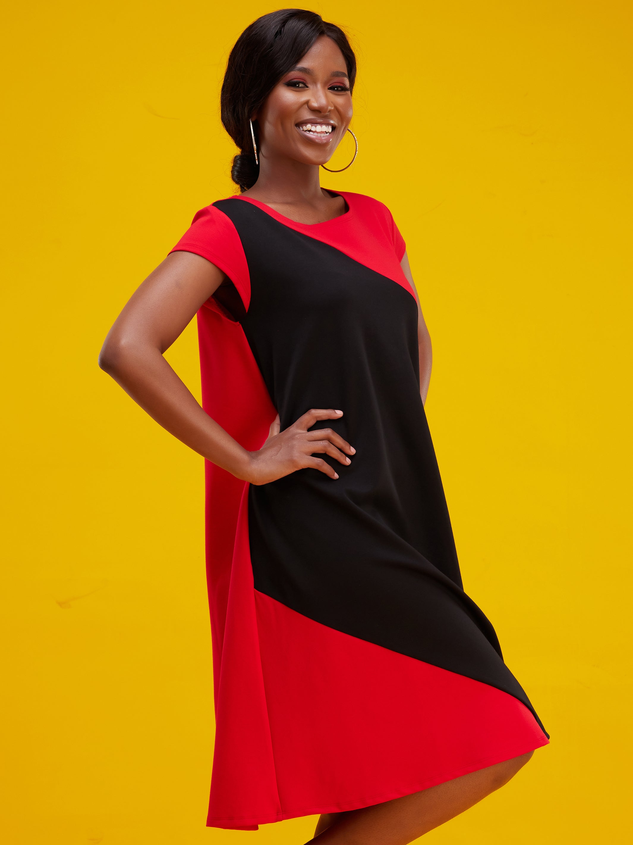 Vivo Zuri Cap Sleeved Tent Knee Length Dress - Red / Black