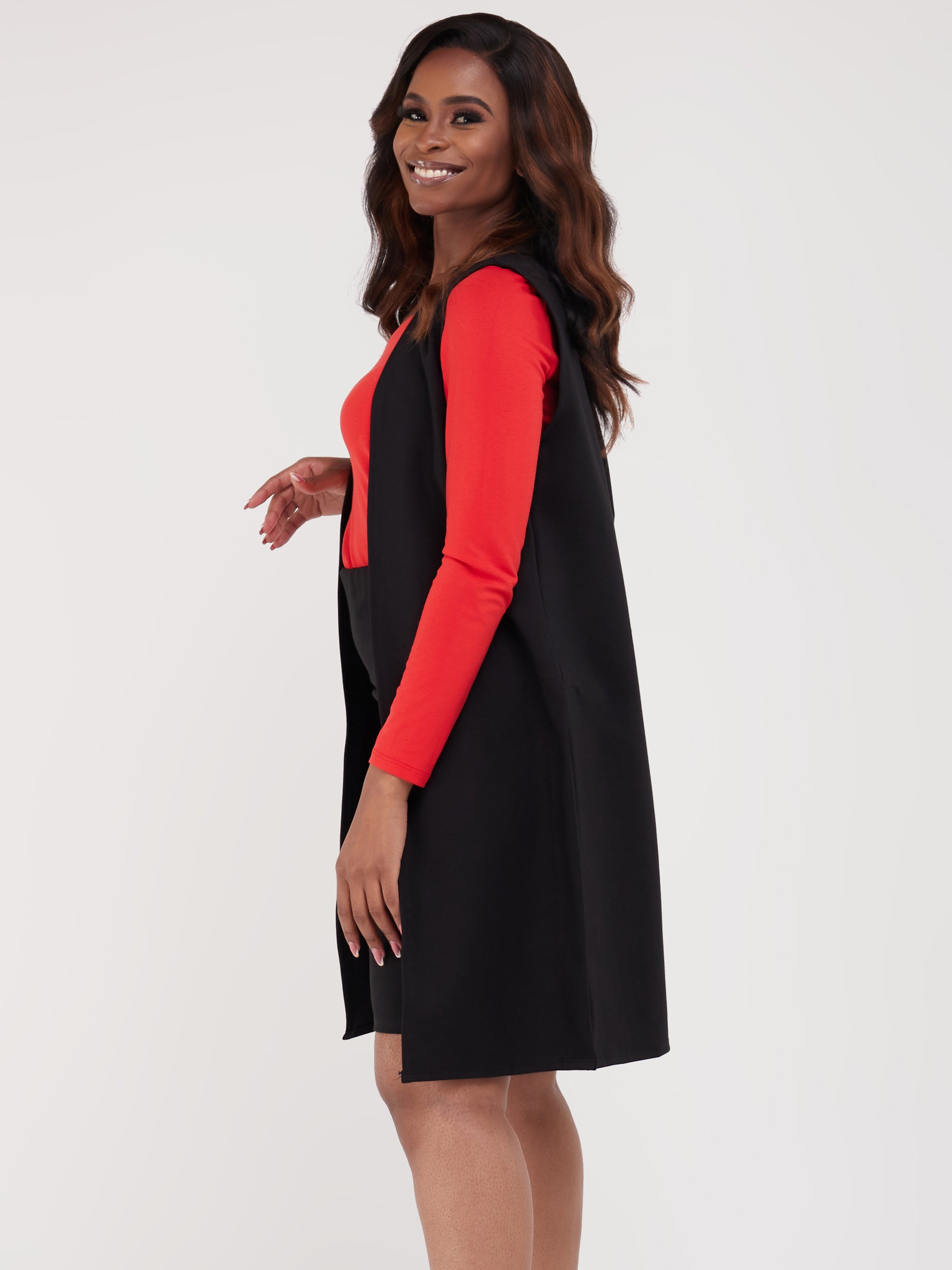 Vivo Waridi Sleeveless Overcoat - Black