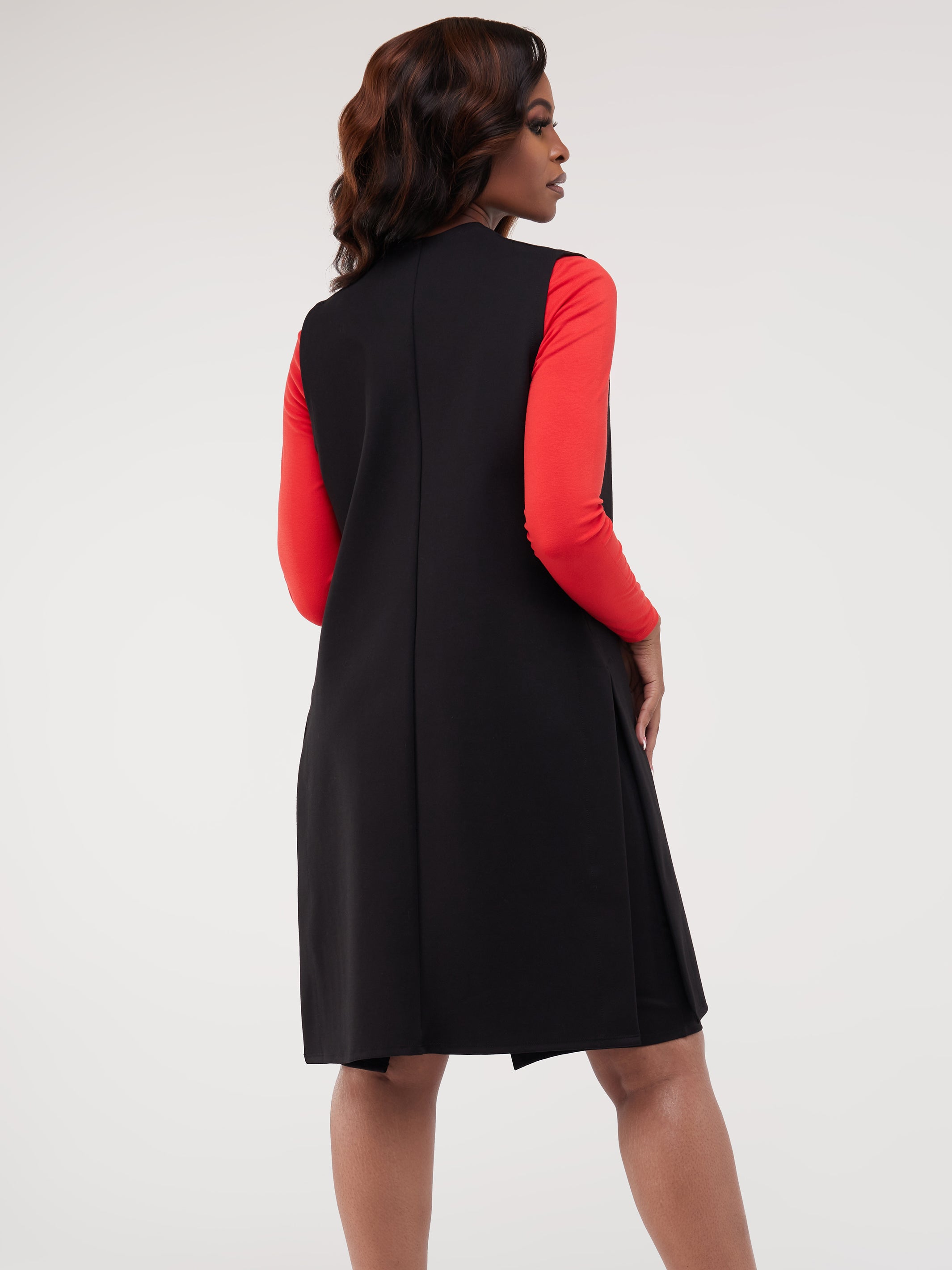 Vivo Waridi Sleeveless Overcoat - Black