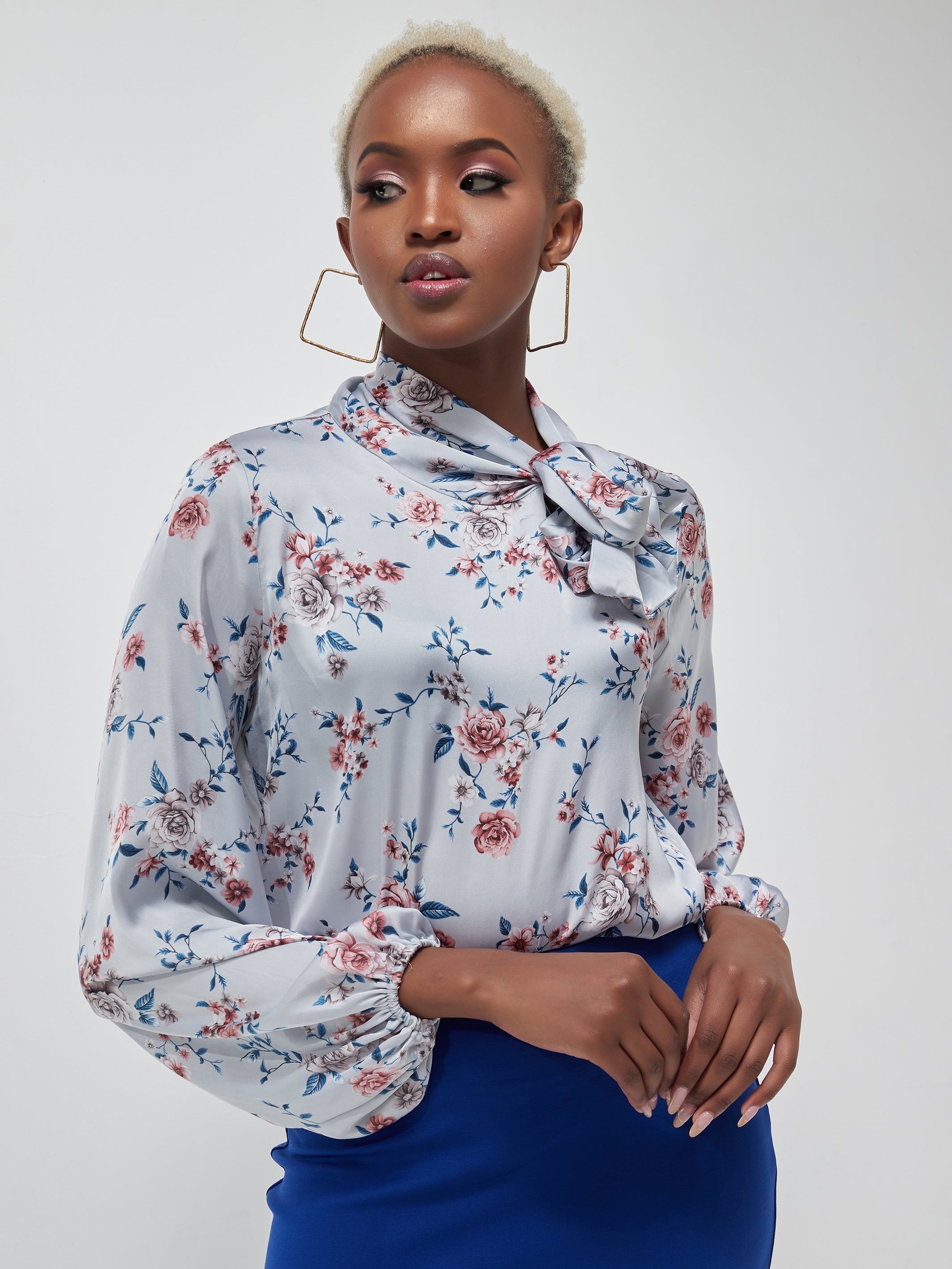 Vivo Bissa Bishop Long Sleeved Top - Light Blue / Pink Print