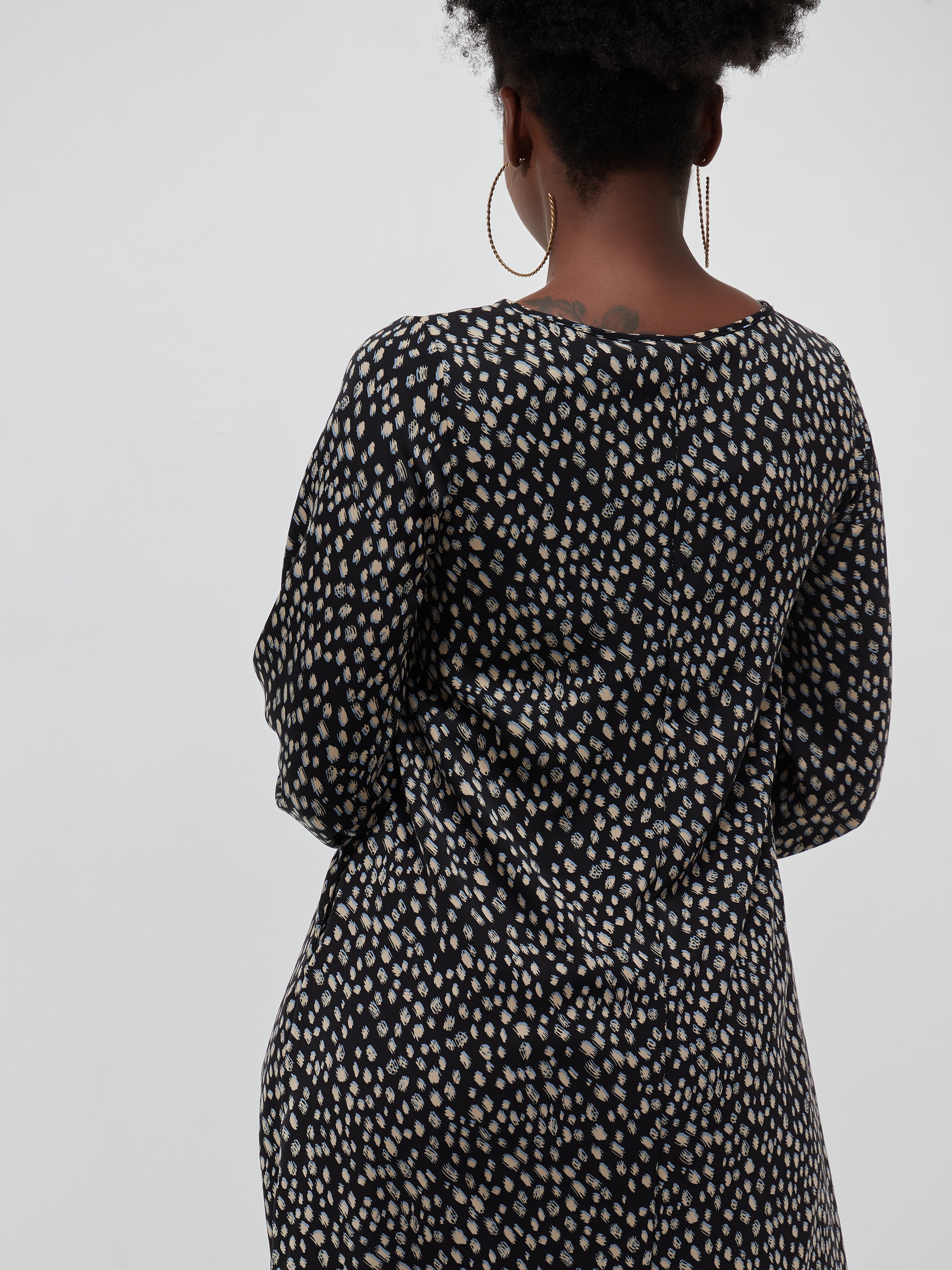 Vivo Basic Ayo Bishop Sleeve Dress - Buttermilk / Navy Print