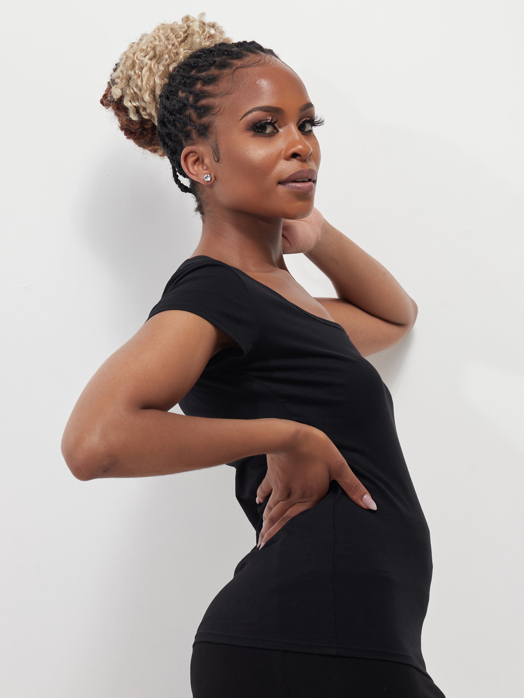 Safari Naima Scoop Neck Cap Sleeve Top - Black
