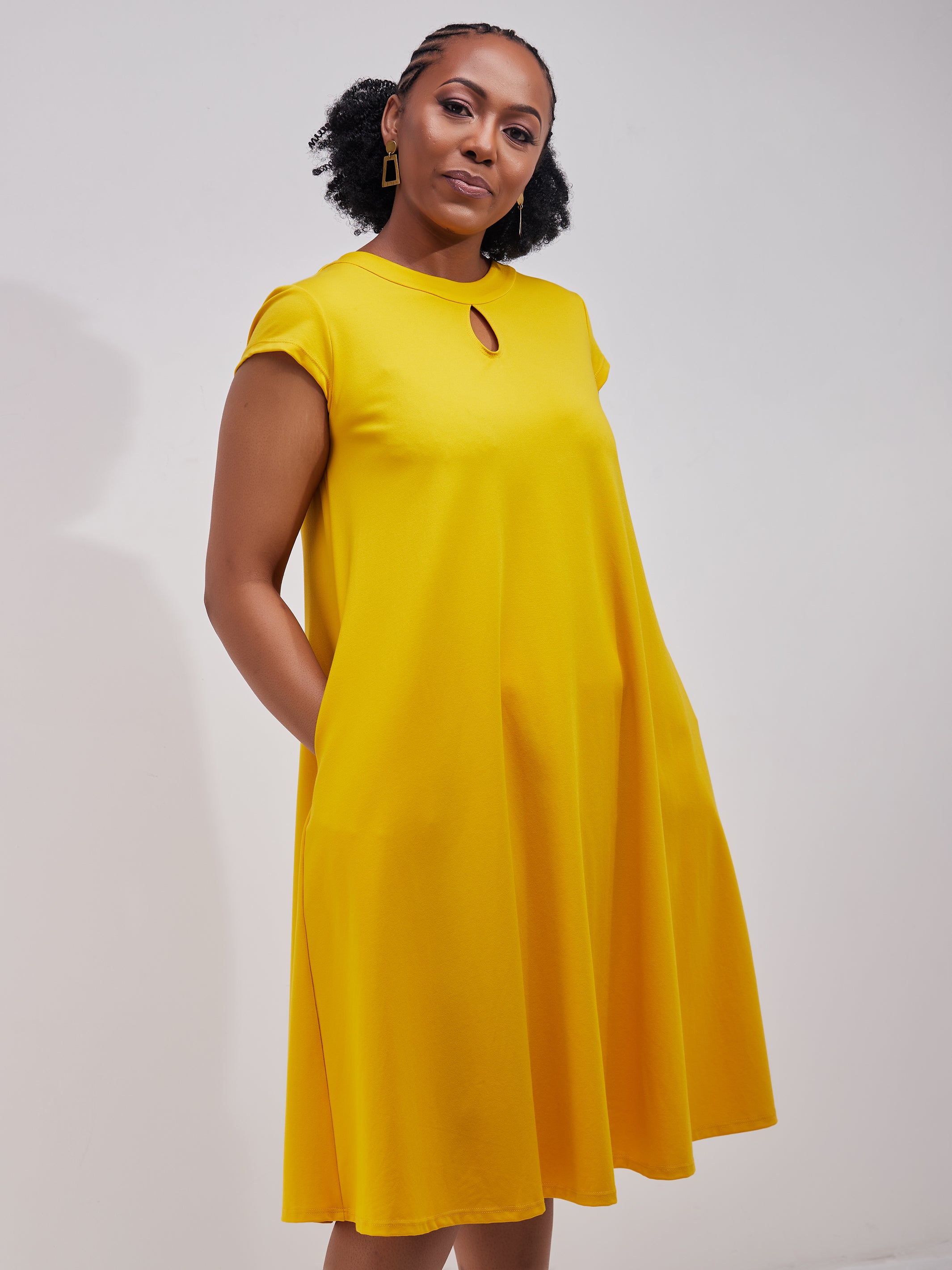 Vivo Sierra Tent Knee Length Dress - Mustard