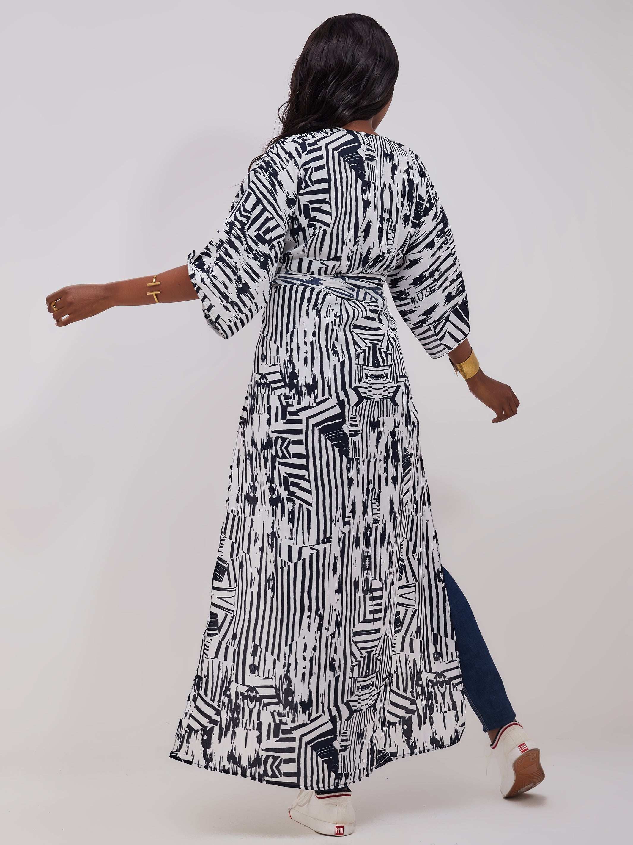 Safari Naima Kimono - Navy / White Print