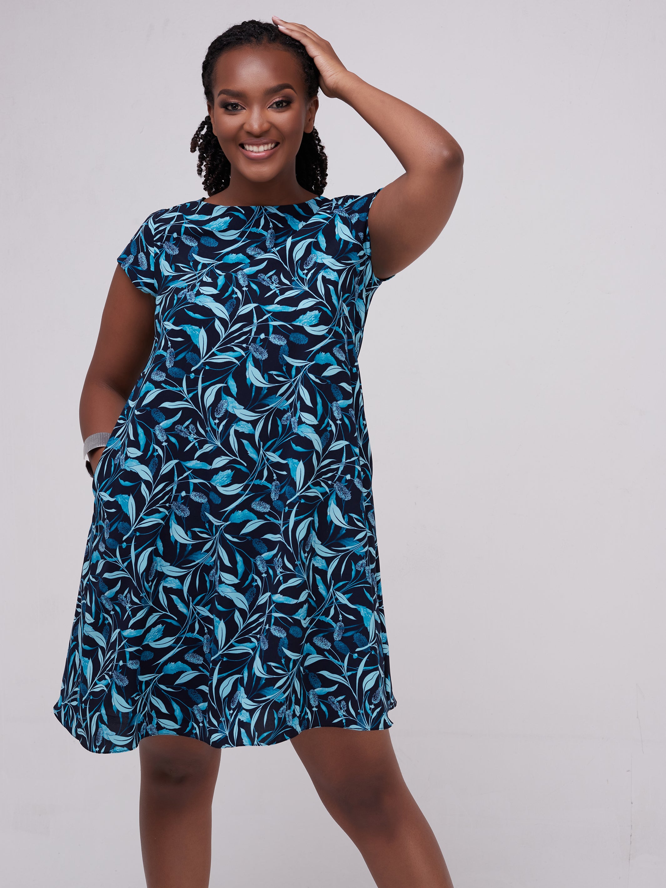 Vivo Basic Cap Sleeve Knee Length Tent Dress - Light Blue / Navy Print