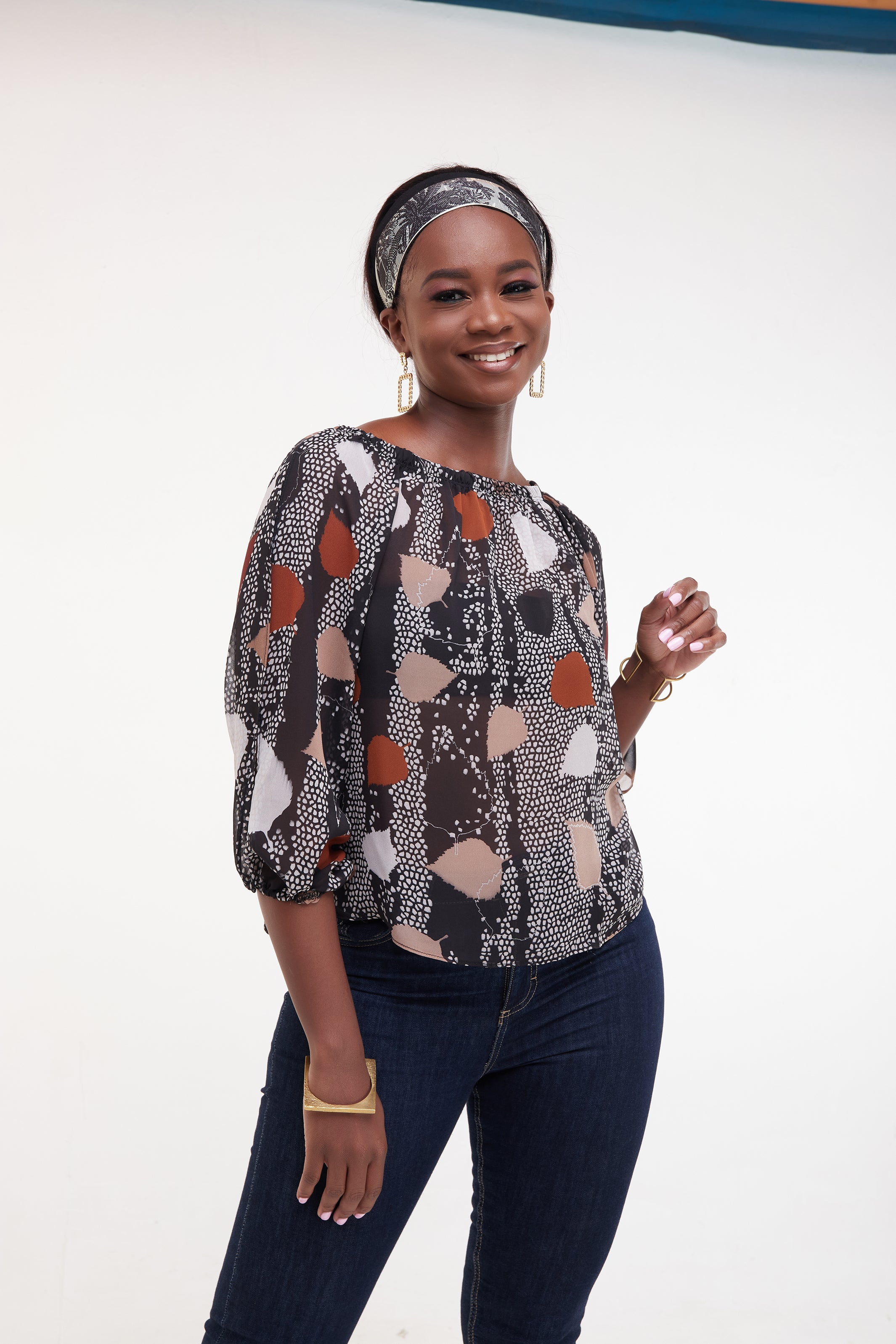 Vivo Sana Off shoulder Top - Black / Brown Print