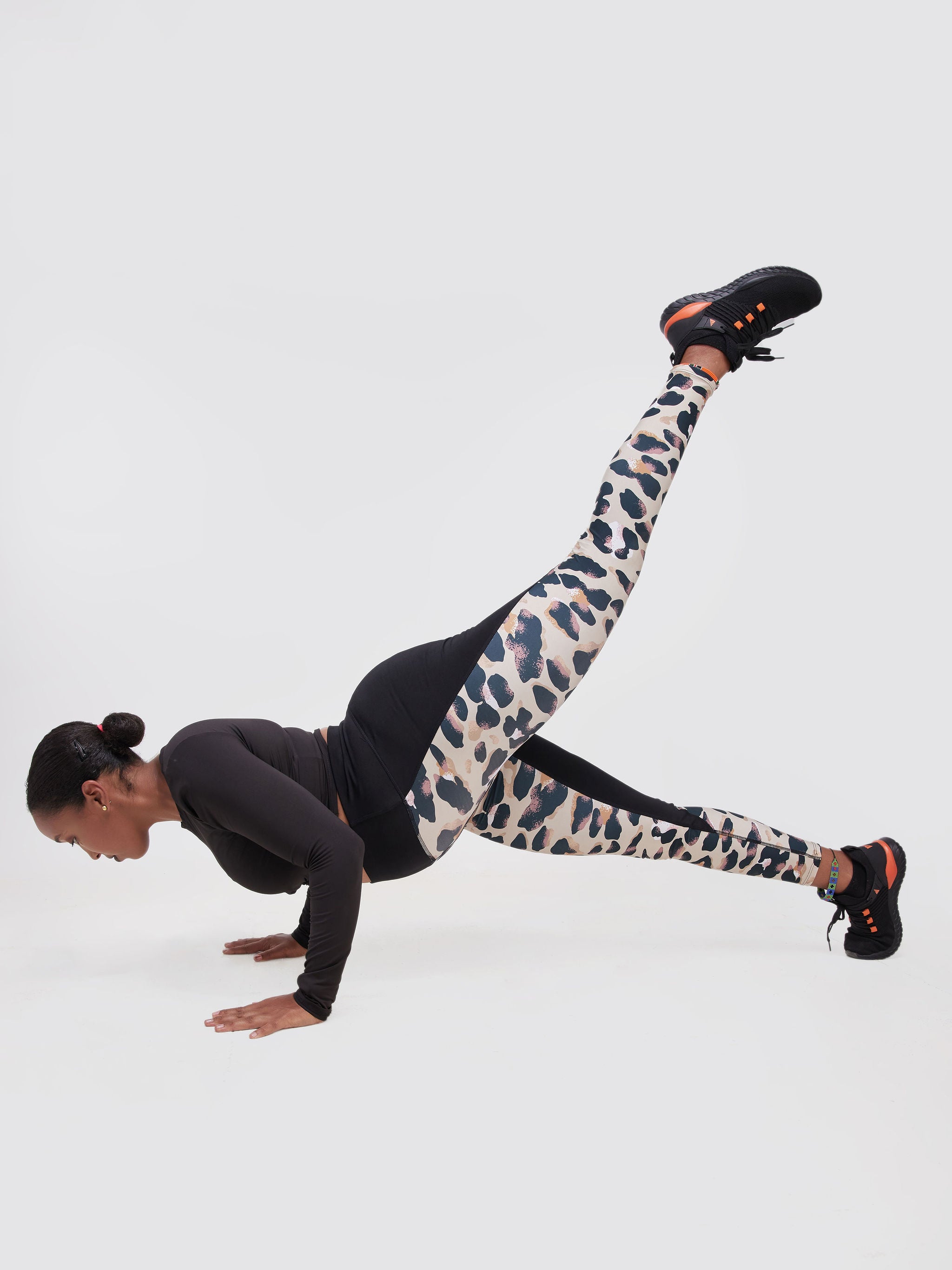 Zoya High Rise Fitness Pants - Black / Animal Print