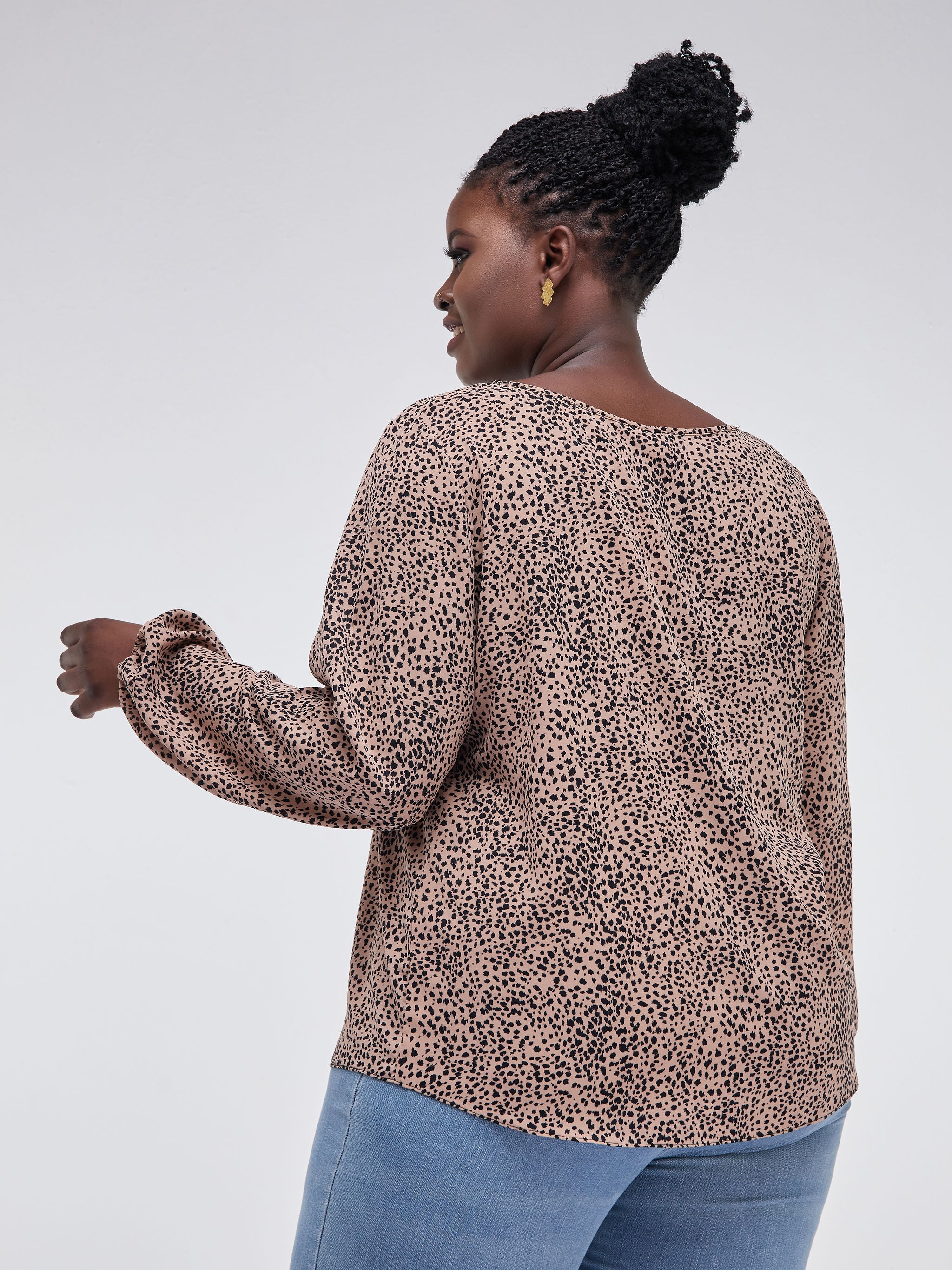 Safari Basic Bishop Sleeved Crepe Top - Taupe / Black Print