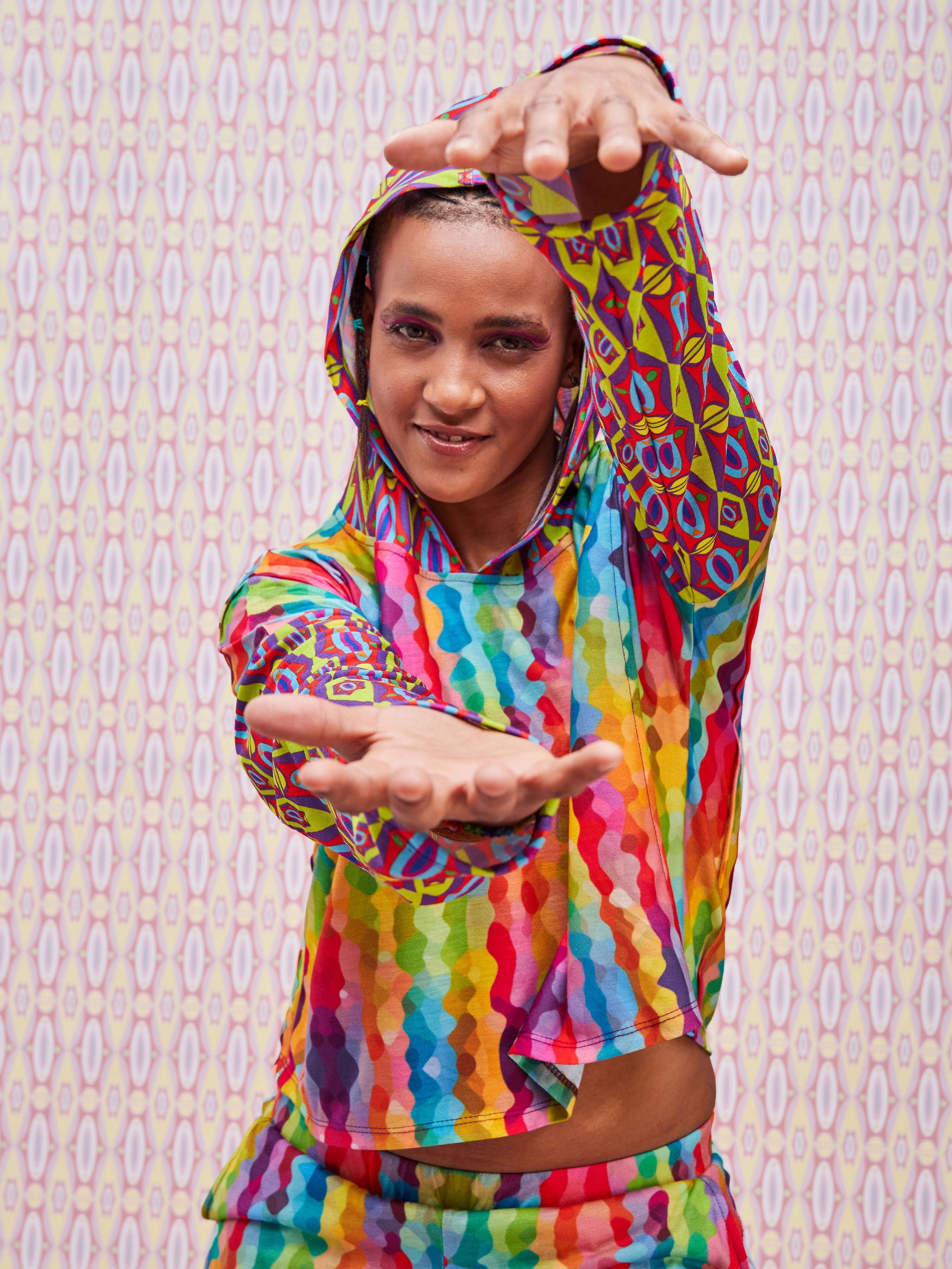 Zoya Brave Hoodie Print Crop Top - Rainbow / Geometric Print
