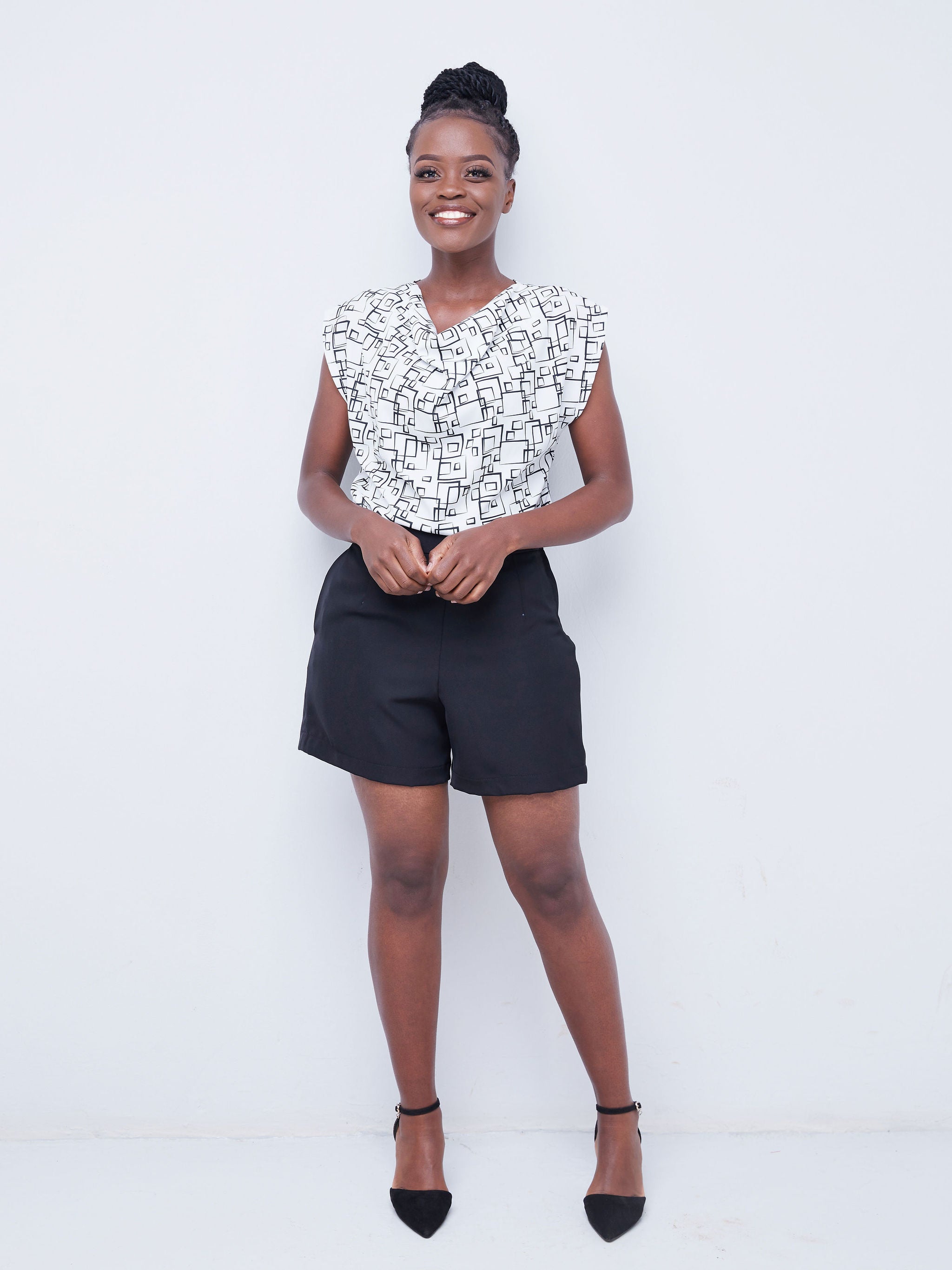 Vivo Fahari Shorts - Black