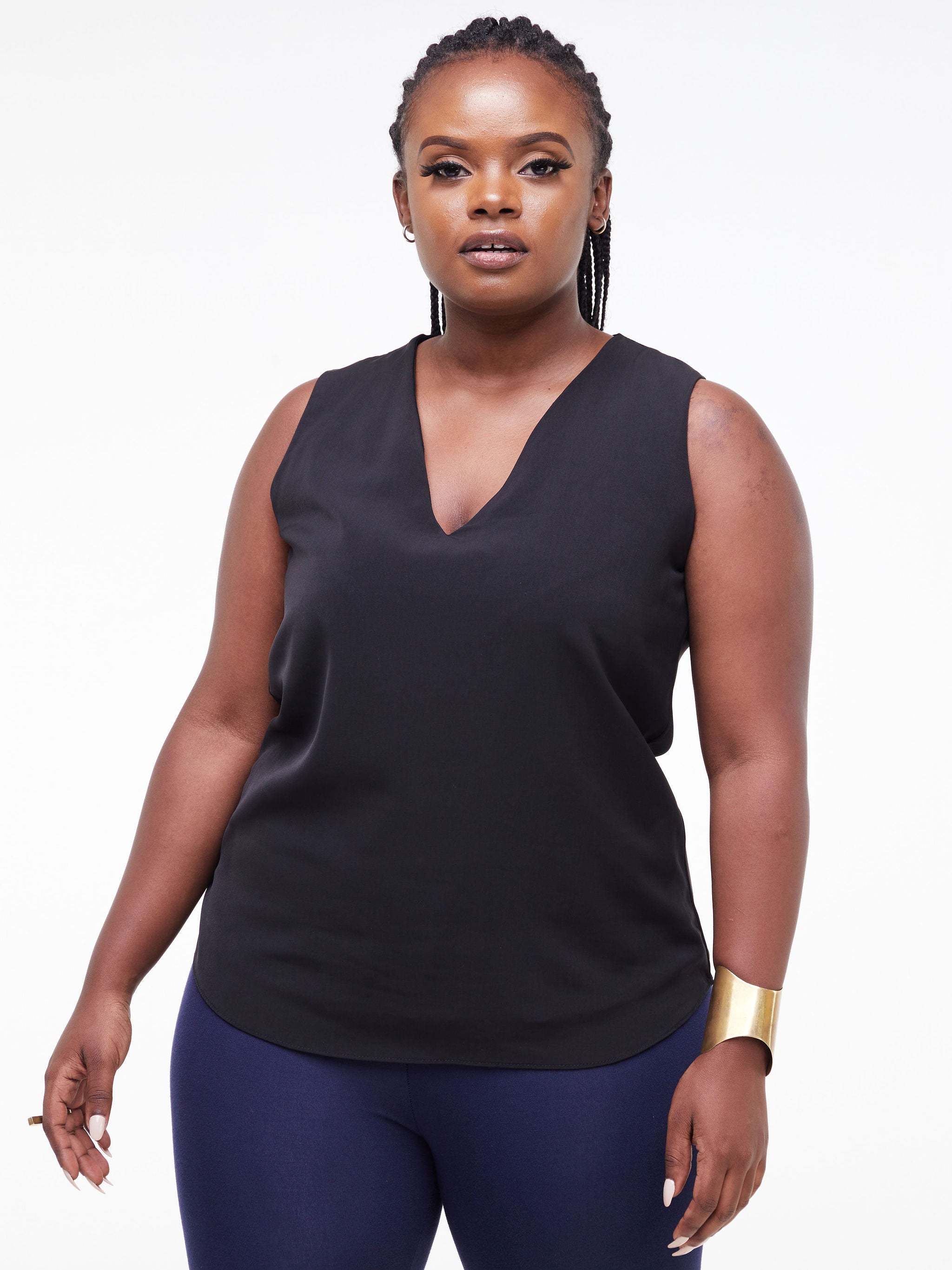 Vivo Fahari V Neck Sleeveless Top - Black