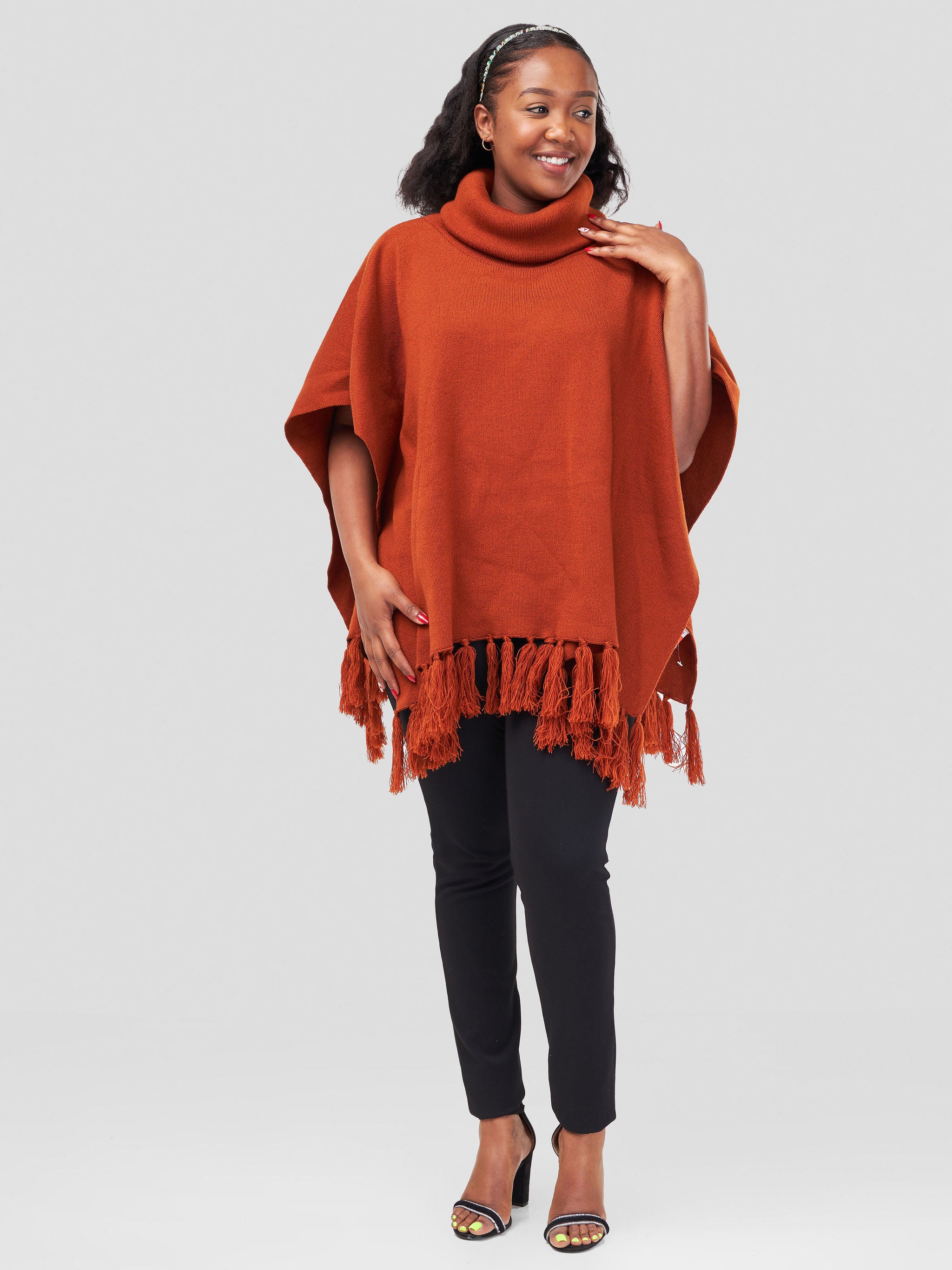 Vivo Turtleneck Knit Fringe Poncho - Rust