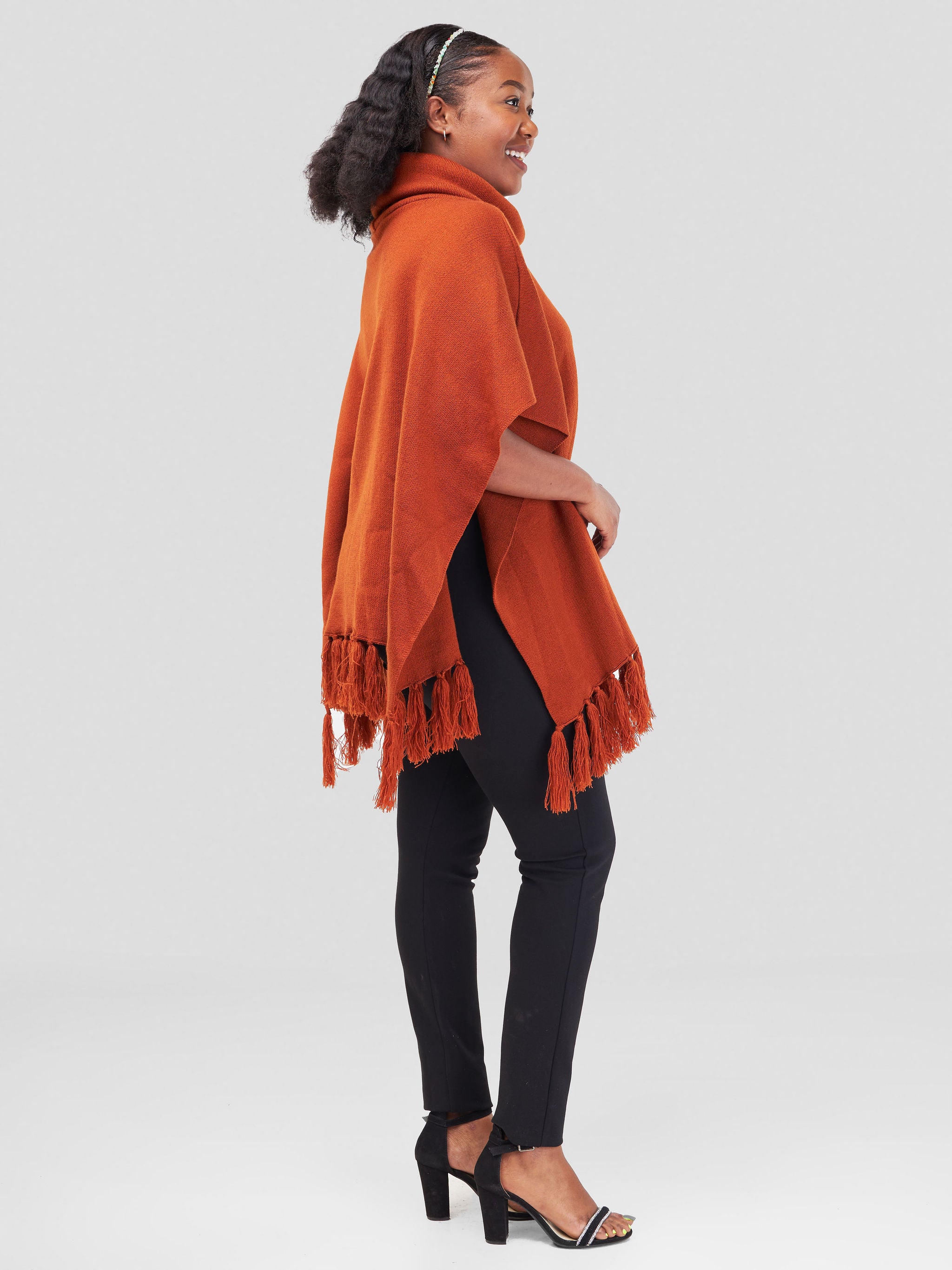 Vivo Turtleneck Knit Fringe Poncho - Rust