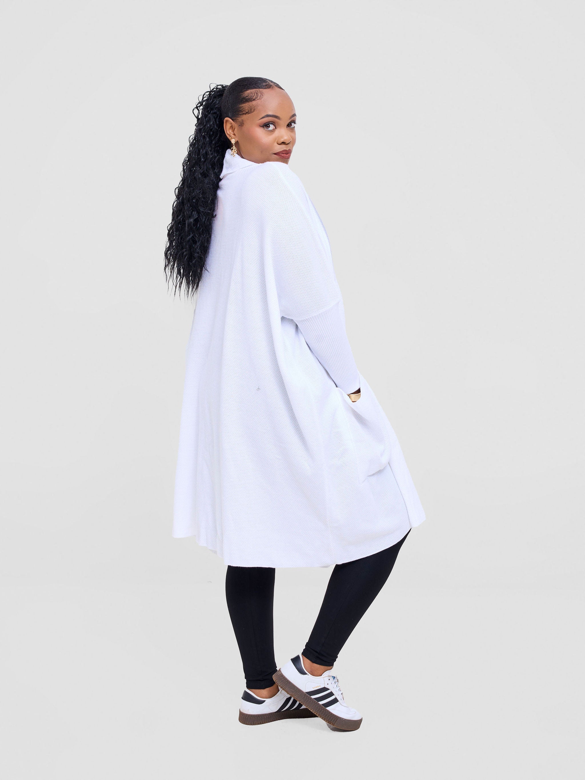 Vivo Cuffed Wide Sweater - White