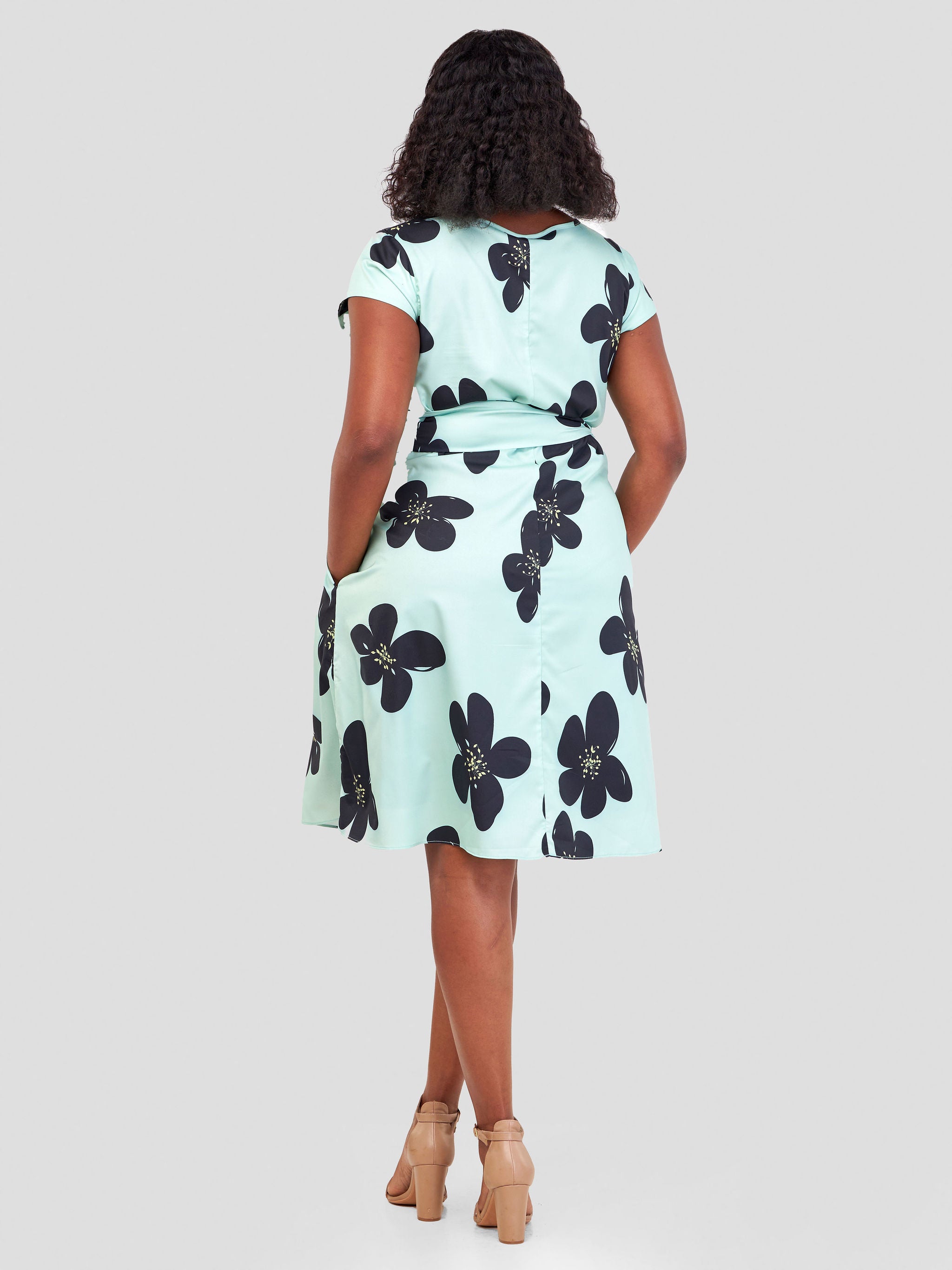 Vivo Basic Cap Sleeve Knee Length Dress - Mint Green / Black Floral Print