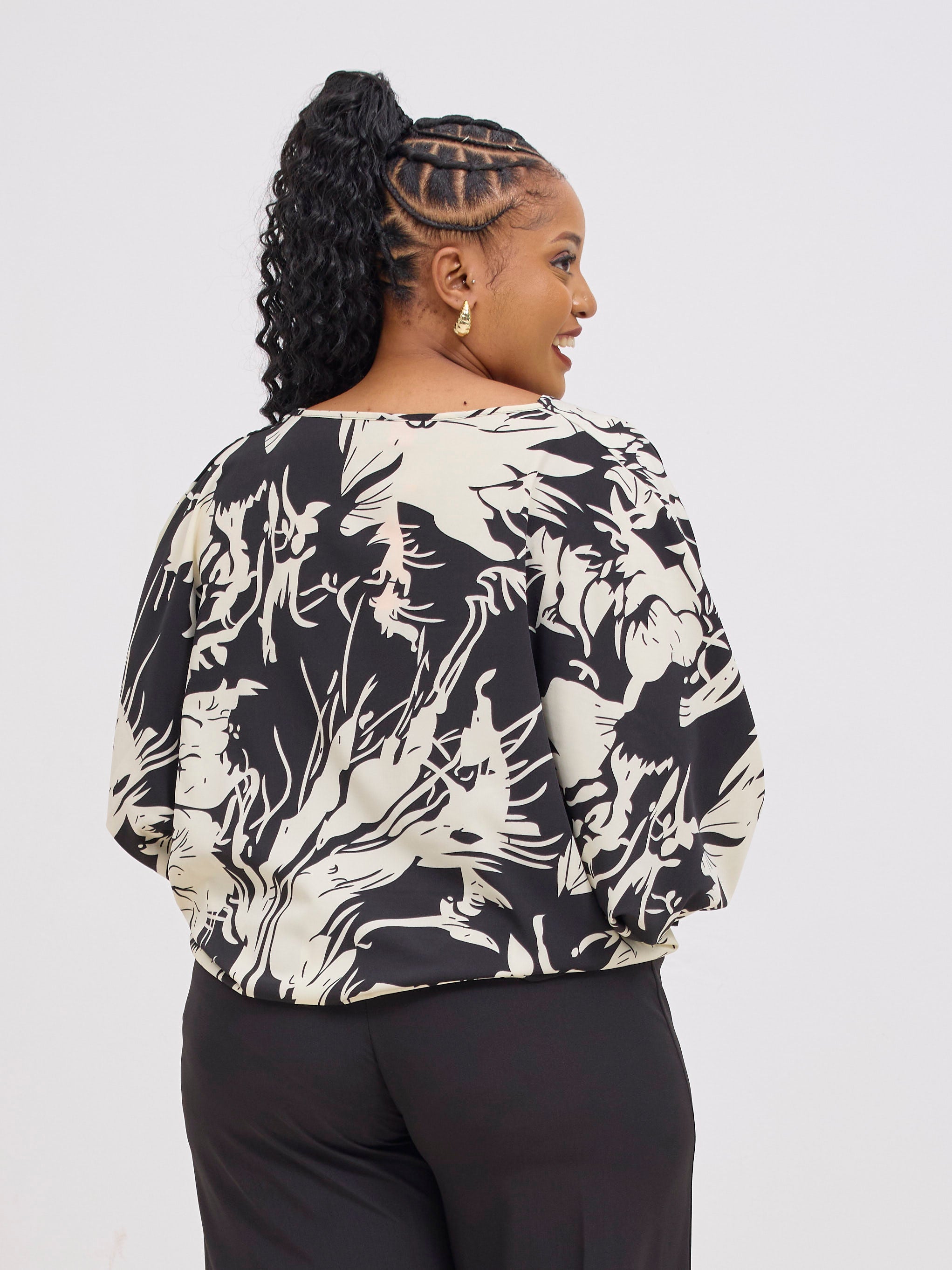 Vivo Sanali Batwing Tie Top - Offwhite / Black Print