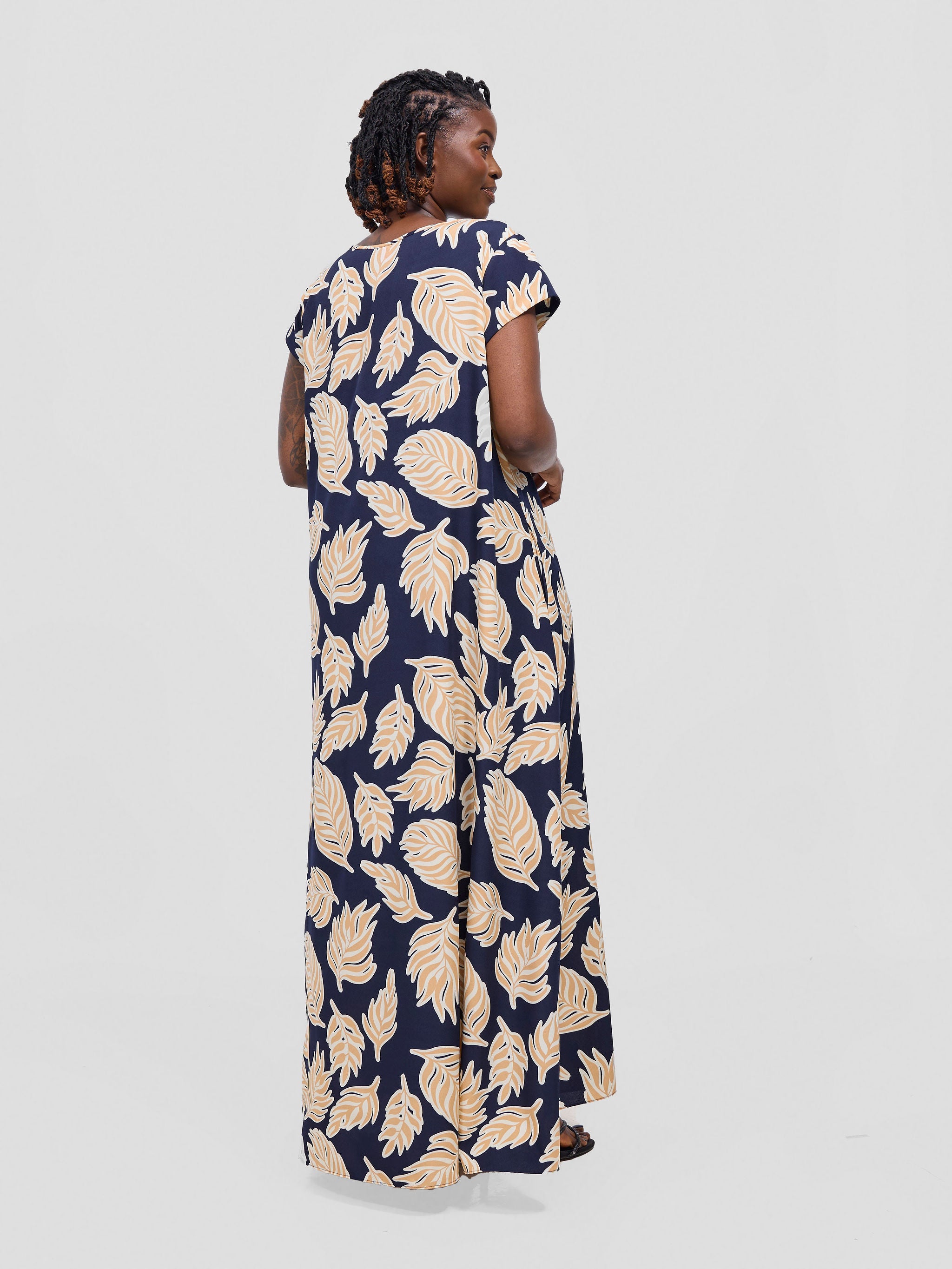Vivo Sakari Cap Sleeve Maxi Dress - Dark Navy / Peach Print
