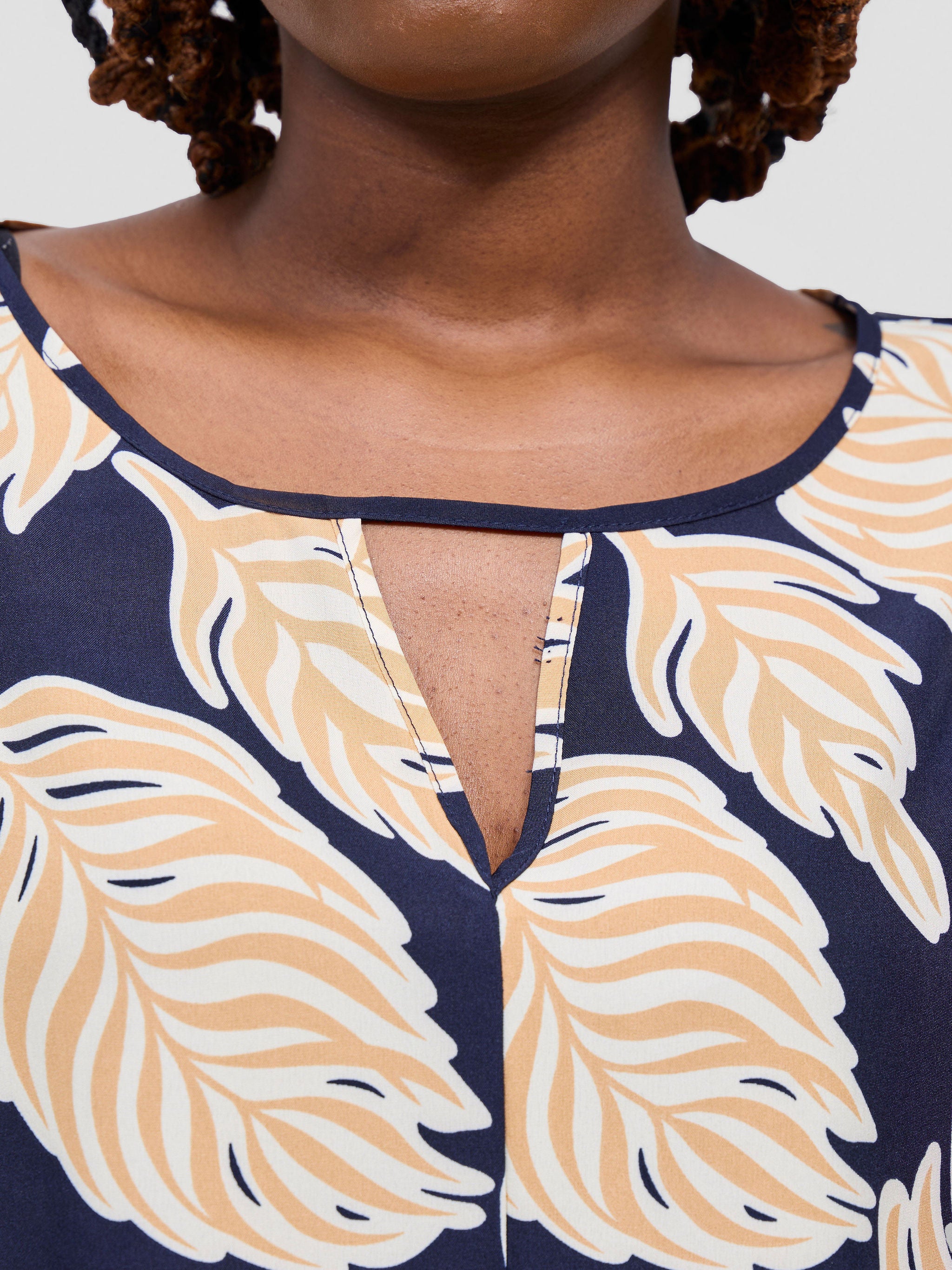 Vivo Sakari Cap Sleeve Maxi Dress - Dark Navy / Peach Print