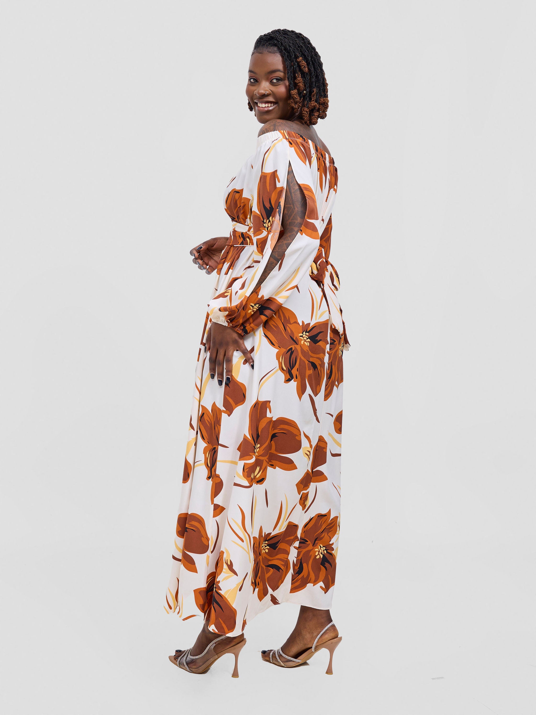 Vivo Yumi Off Shoulder Maxi Dress - Rust / Brown Kigali Print