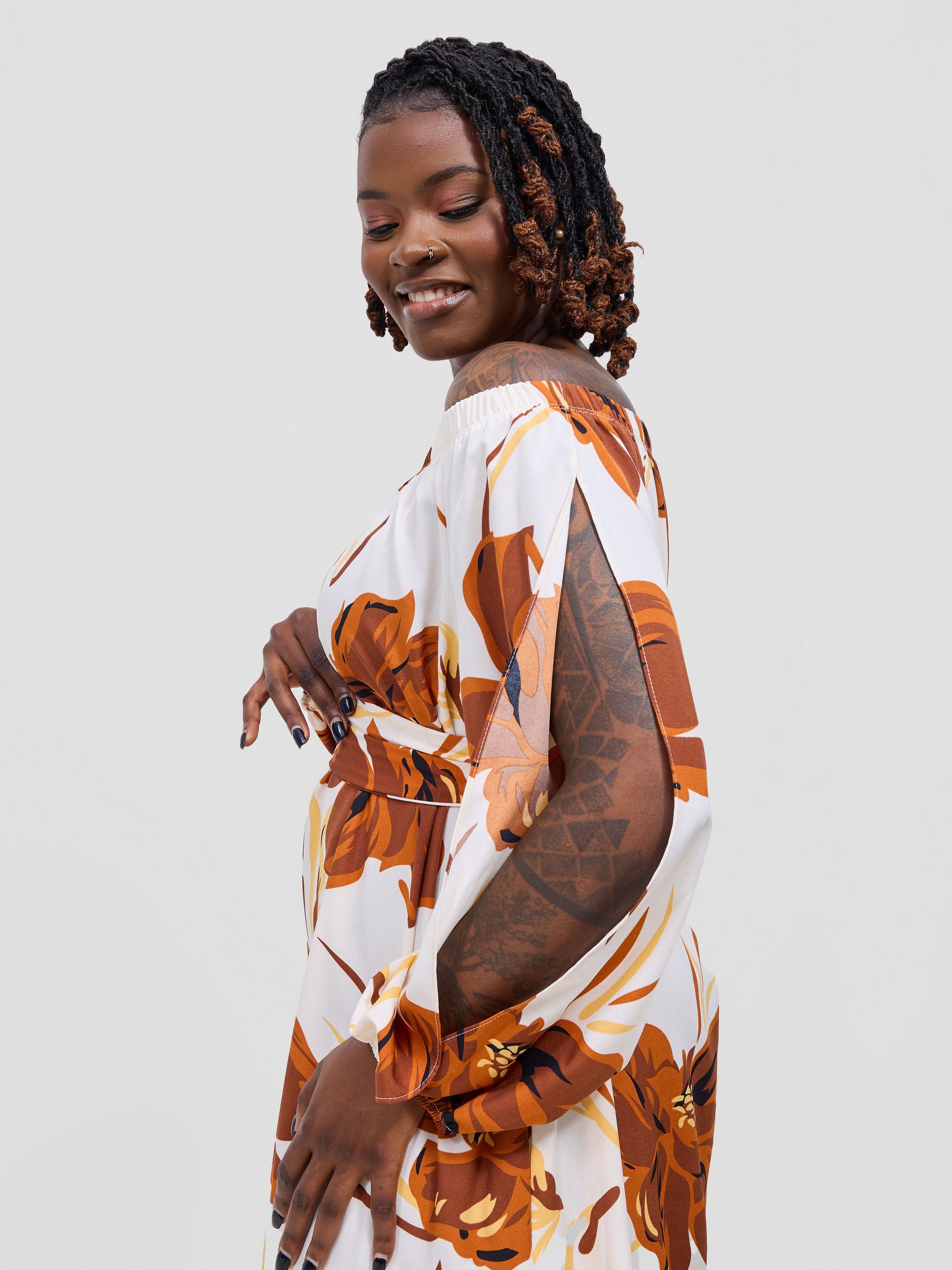 Vivo Yumi Off Shoulder Maxi Dress - Rust / Brown Kigali Print