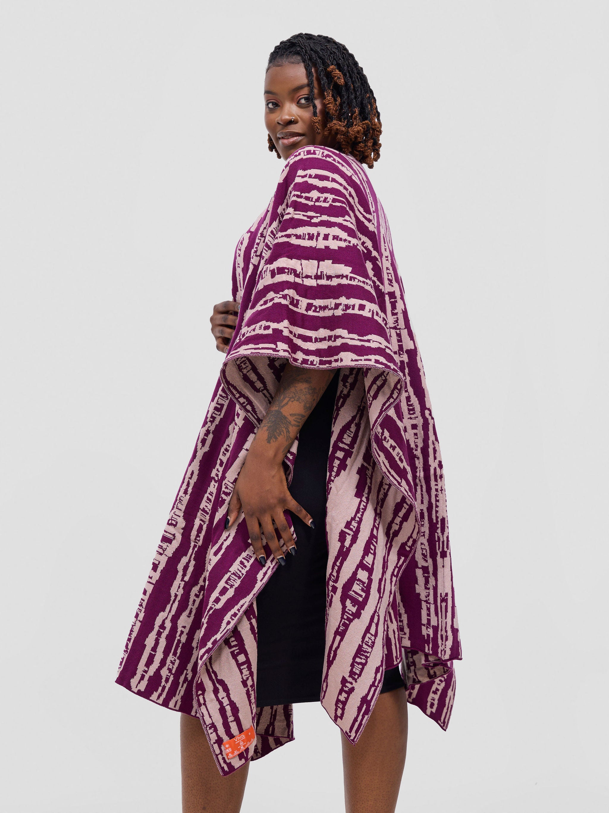 Vivo Reversible Poncho without Fringes - Plum / Champagne Miwa Print