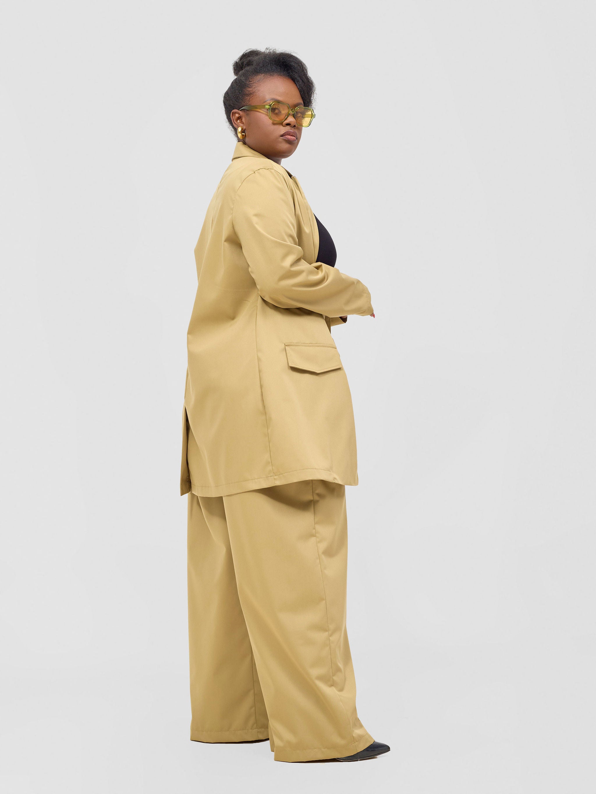Zoya Kyro Women's Oversized Blazer - Beige