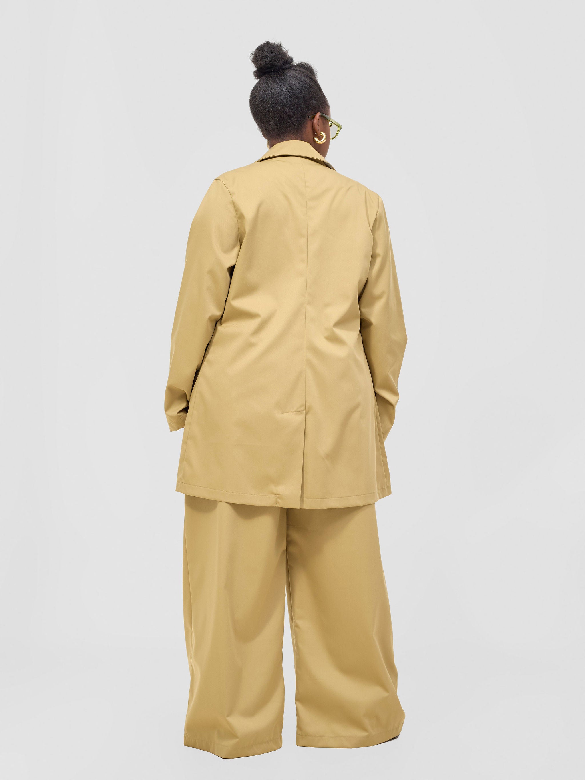 Zoya Kyro Women's Oversized Blazer - Beige
