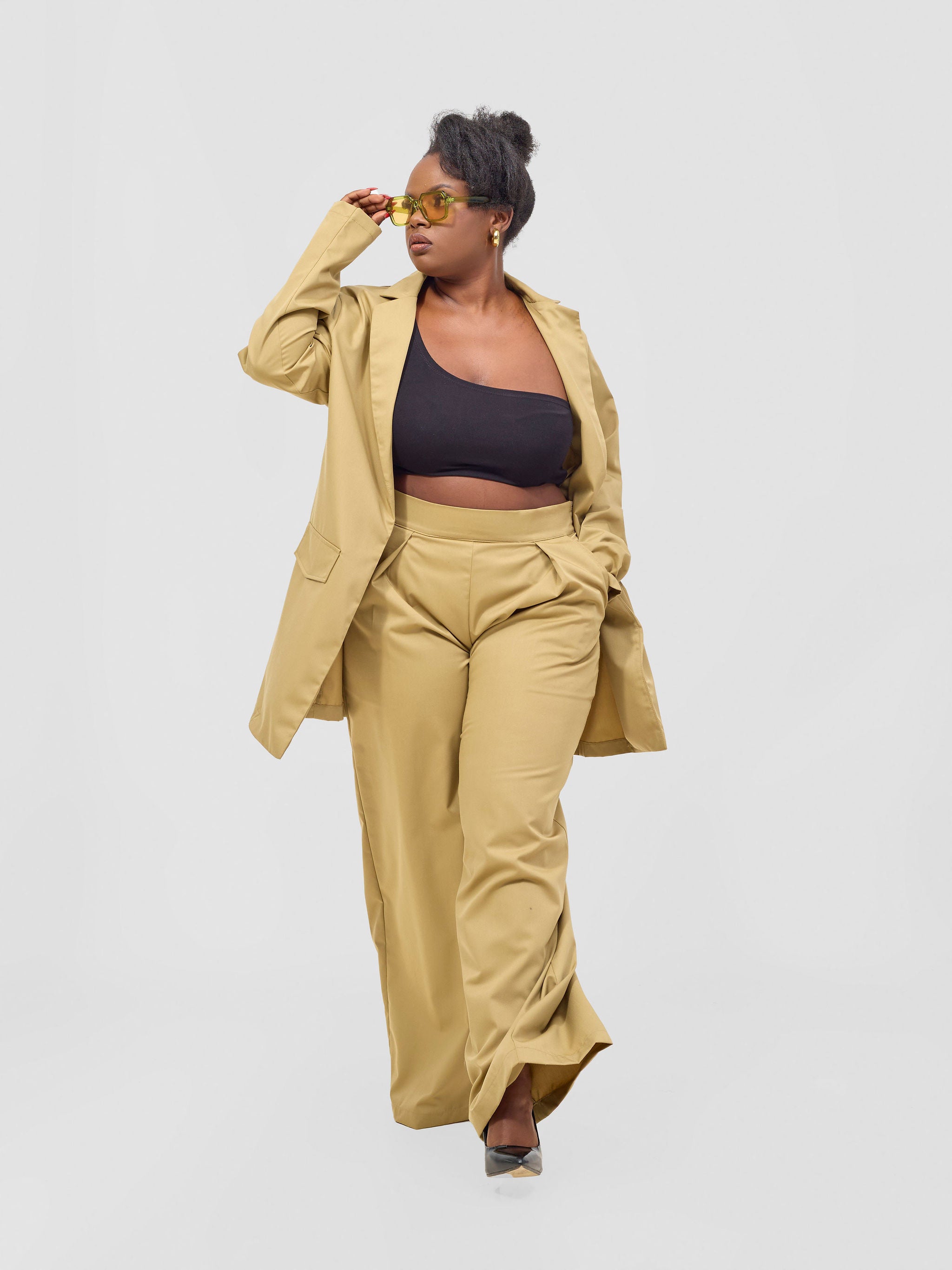 Zoya Kyro Straight Leg Pants - Beige