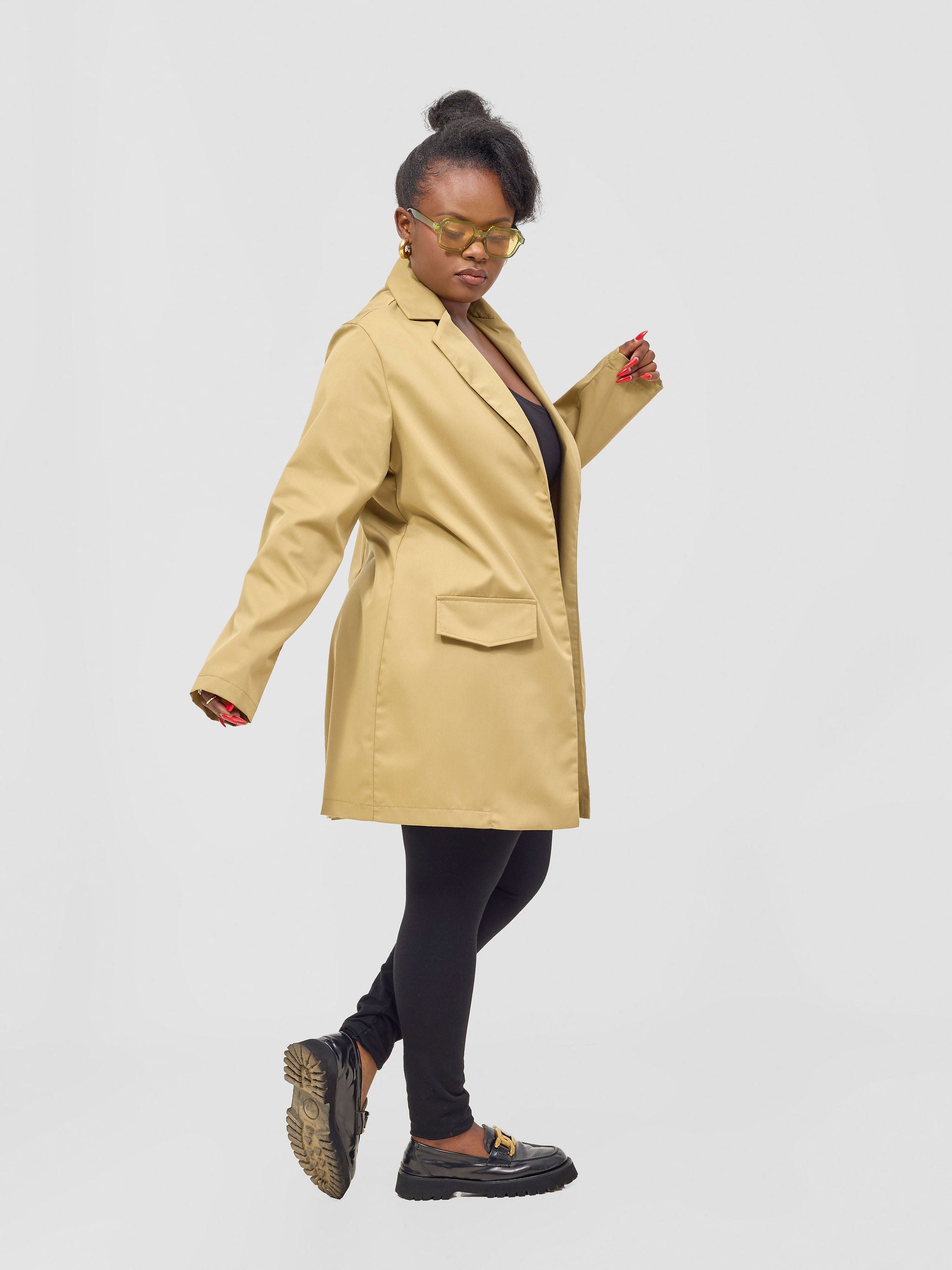 Zoya Kyro Women's Oversized Blazer - Beige