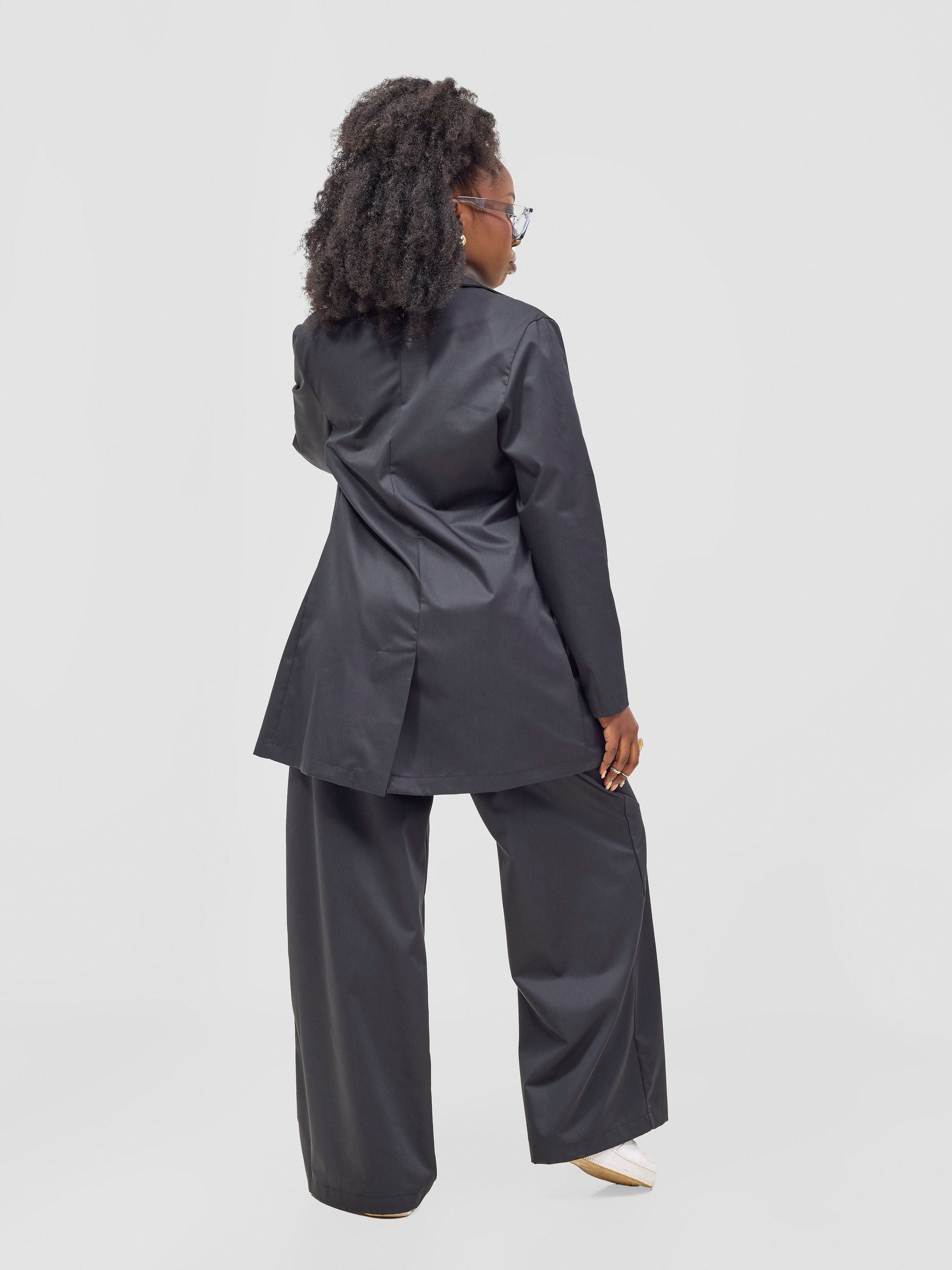 Zoya Kyro Straight Leg Pants - Black