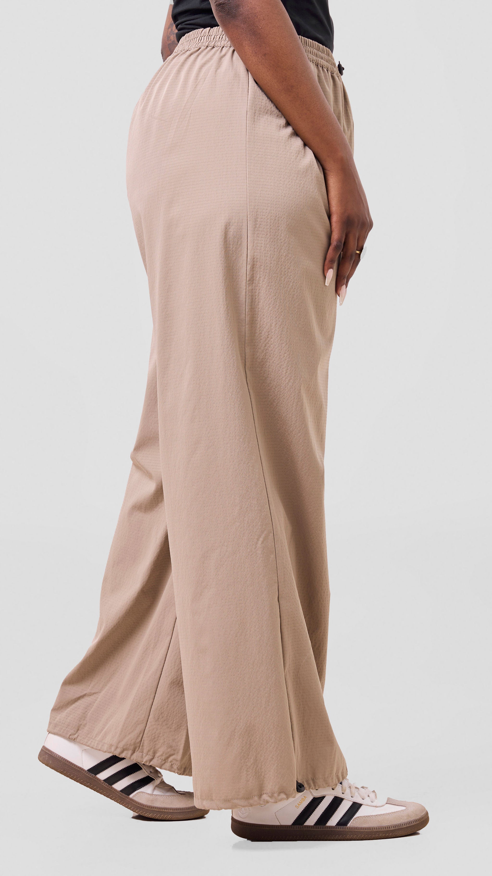 Zoya Vasha Track Pants - Khaki