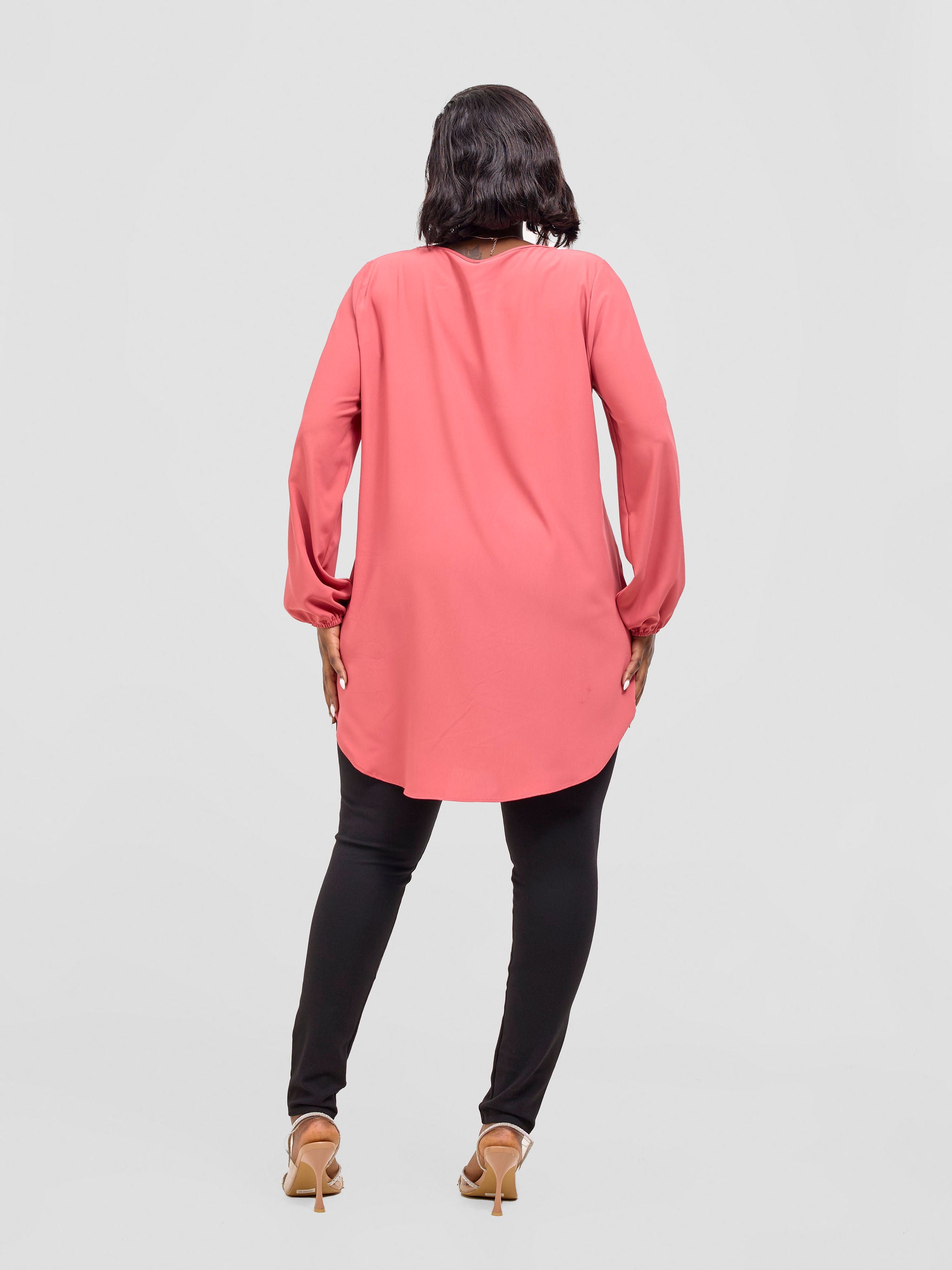 Vivo Basic Tsavo Scalloped Chiffon Top - Coral