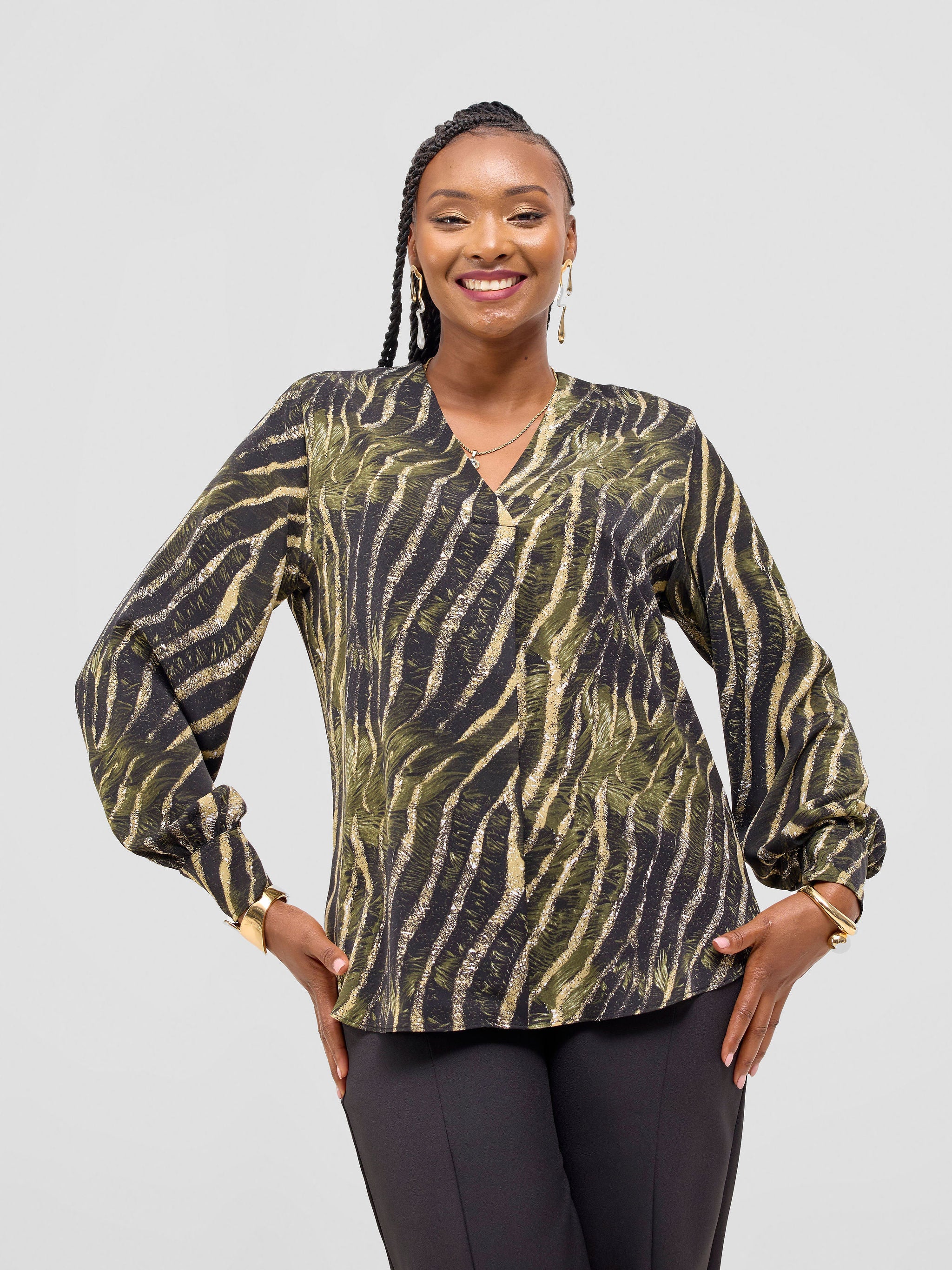 Vivo Ajani V-Neck Top - Hunters / Black Print