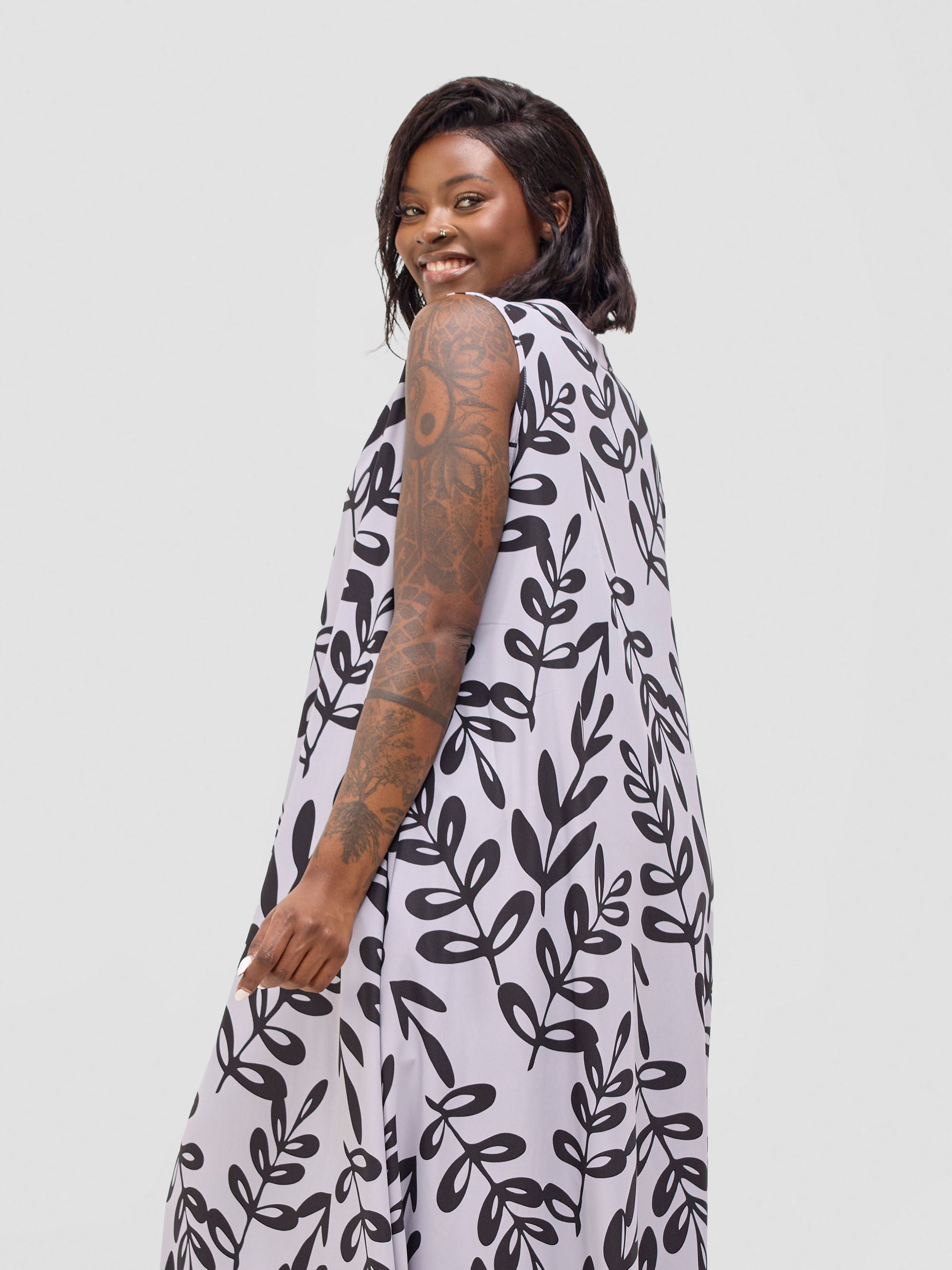 Vivo Ava Tent Maxi Dress - Grey / Black Jilo Print