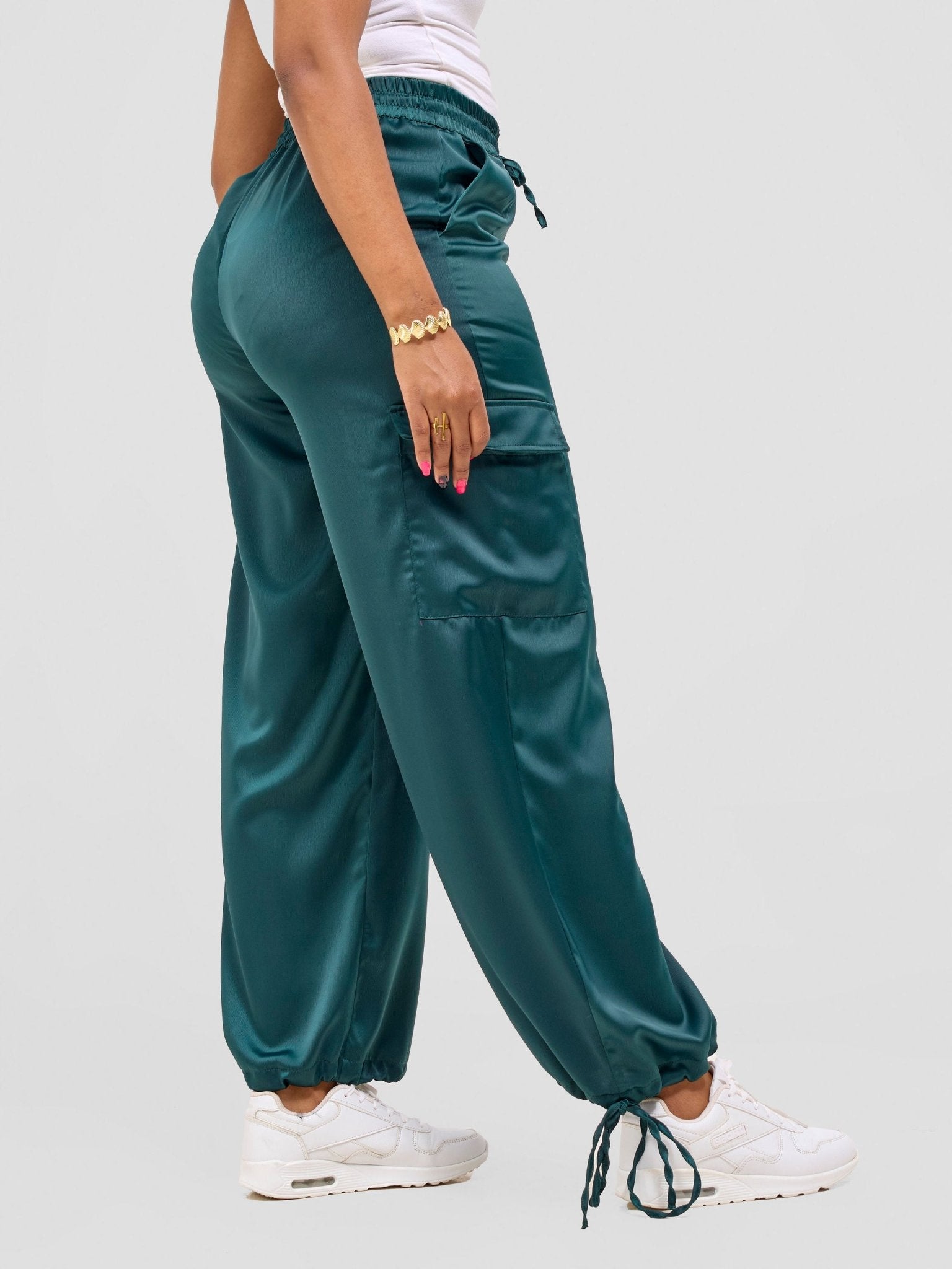 Zoya Luna Cargo Pants - Dark Green