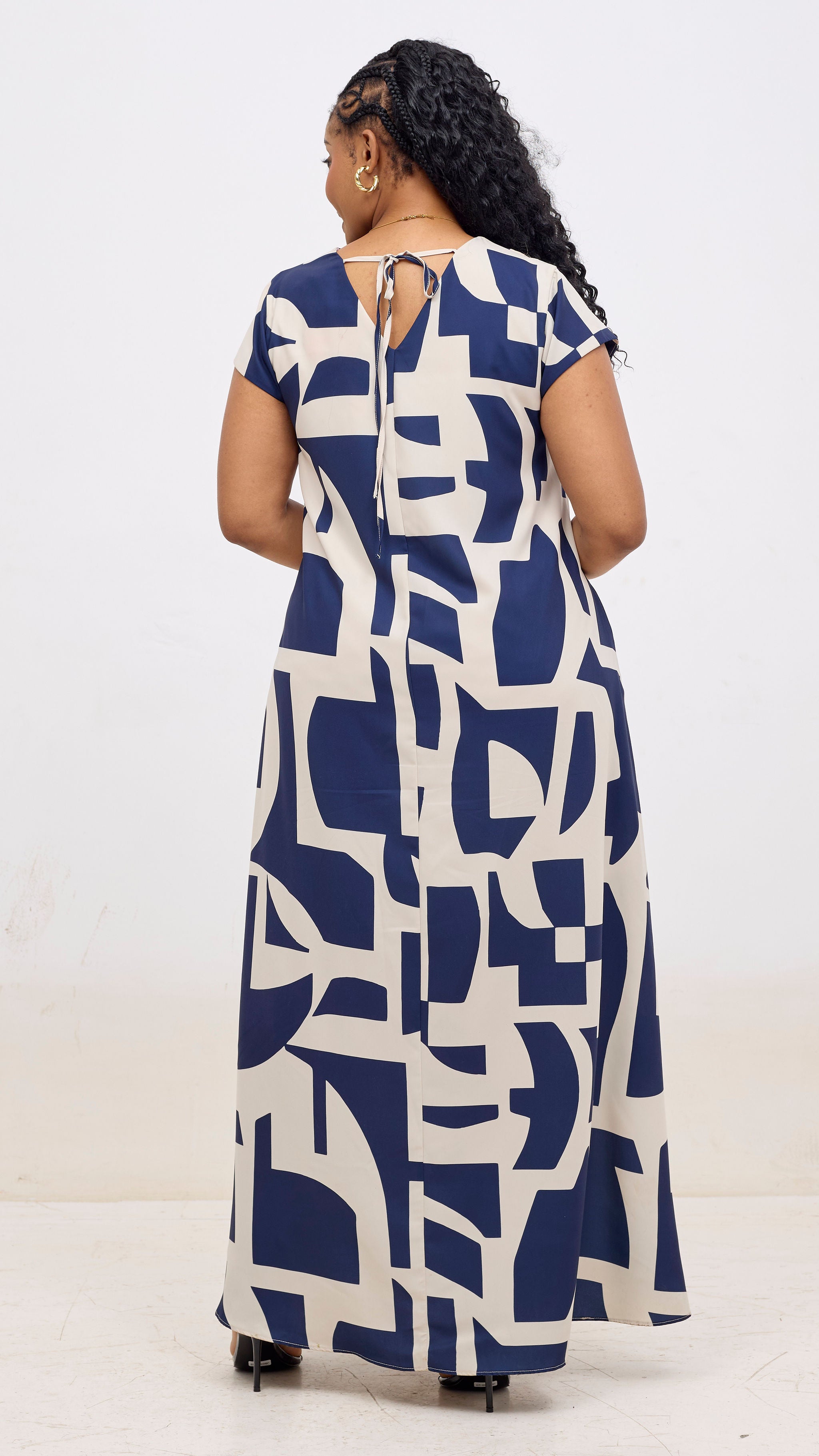 Vivo Kani Cap Sleeve Maxi Dress - Buttermilk / Navy Dashen Print