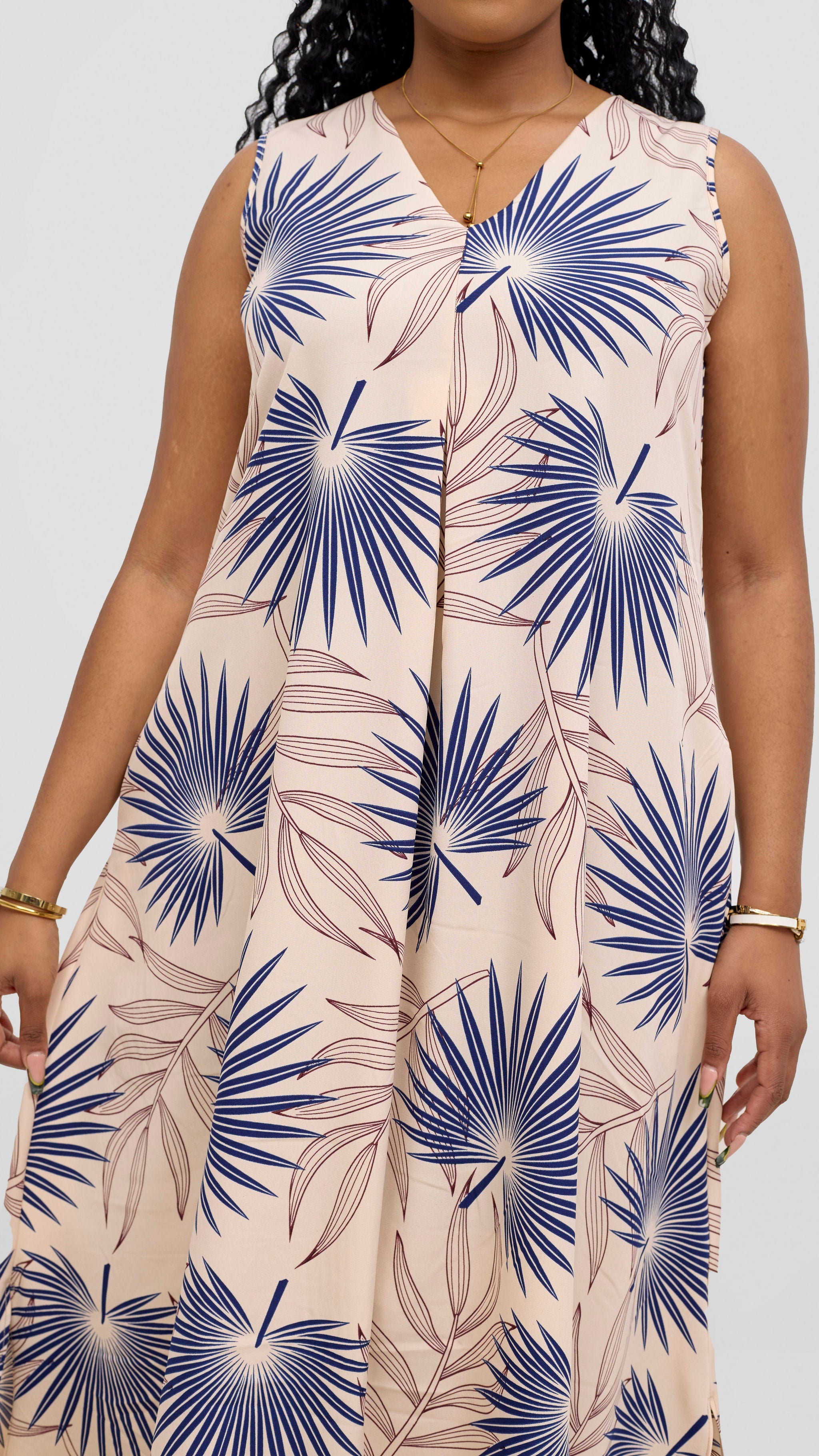 Vivo Ava Front Pleat Maxi Dress - Peach / Navy Print