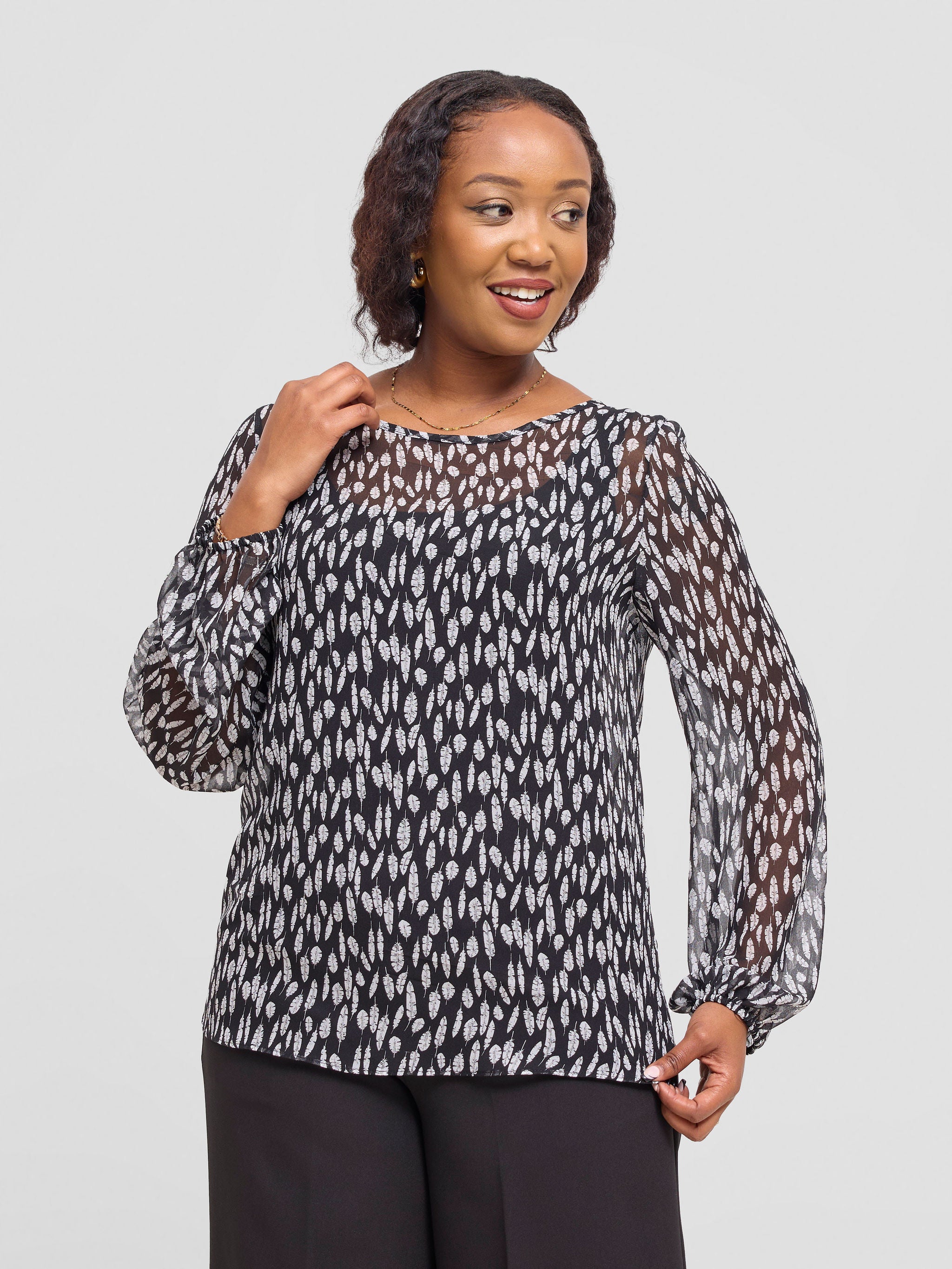 Vivo Basic Long Sleeved Bishop Top - Black / White Ifi Print