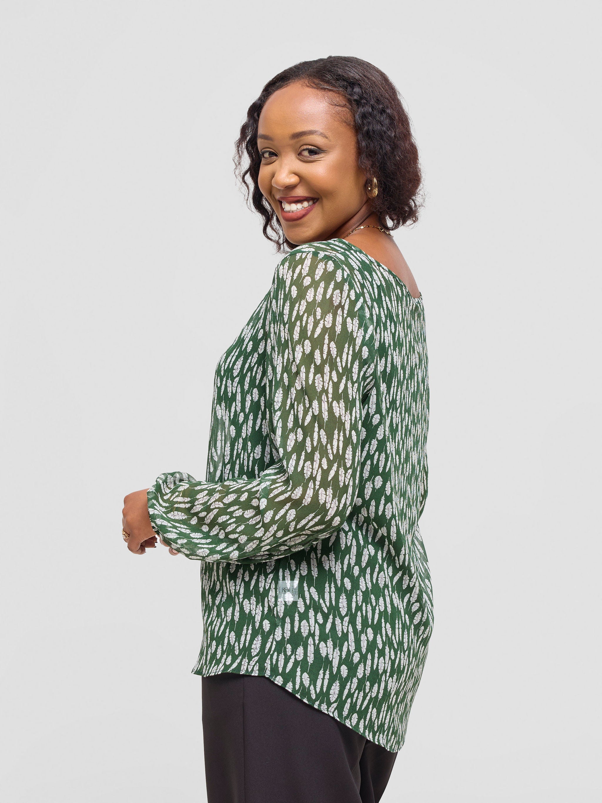 Vivo Basic Long Sleeved Bishop Top - Green / White Ifi Print