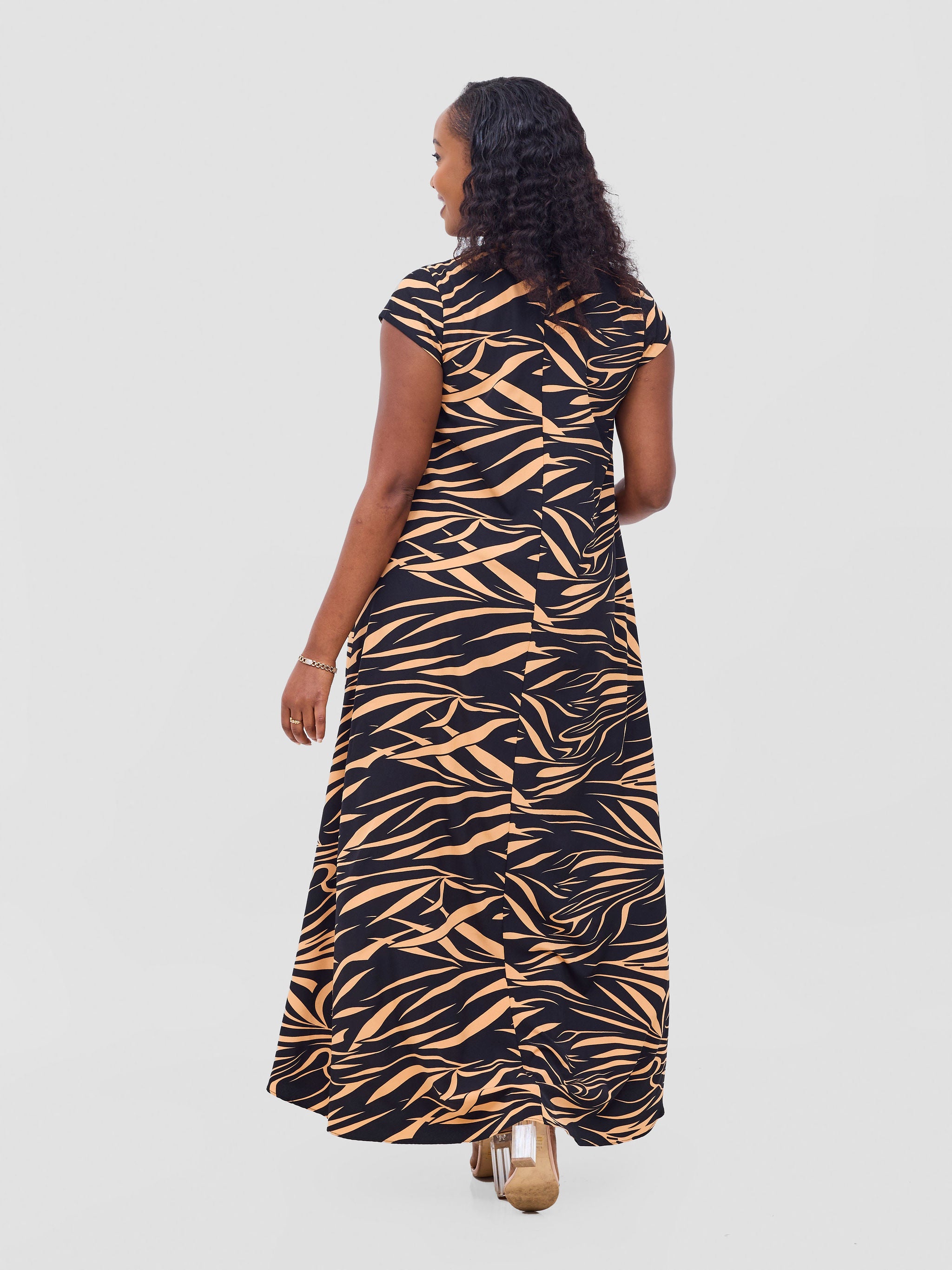 Vivo Zola V Neck Cap Sleeve Maxi Dress - Black / Orange Print